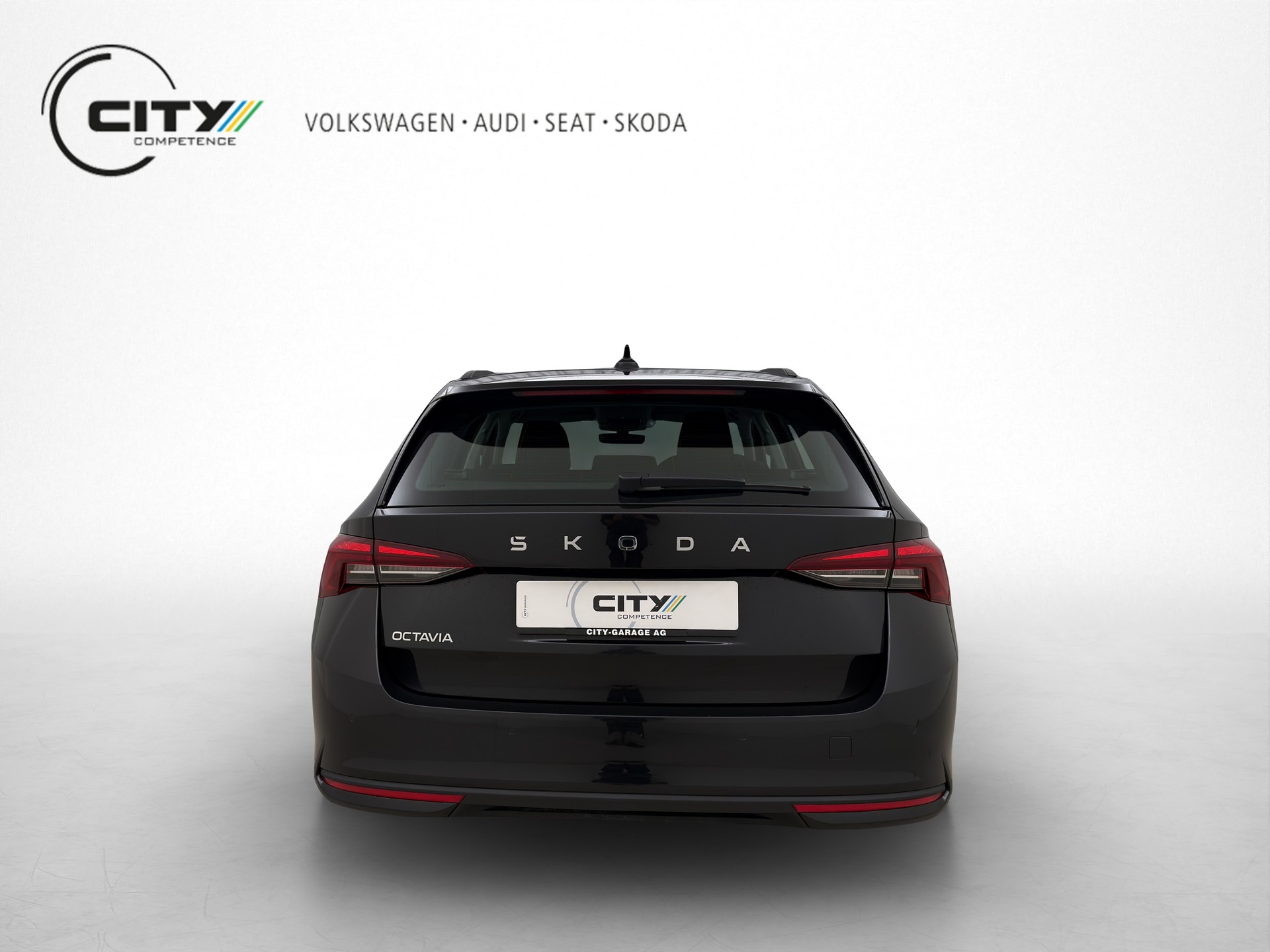 SKODA Octavia Combi 1.5 eTSI Essence DSG-image-5