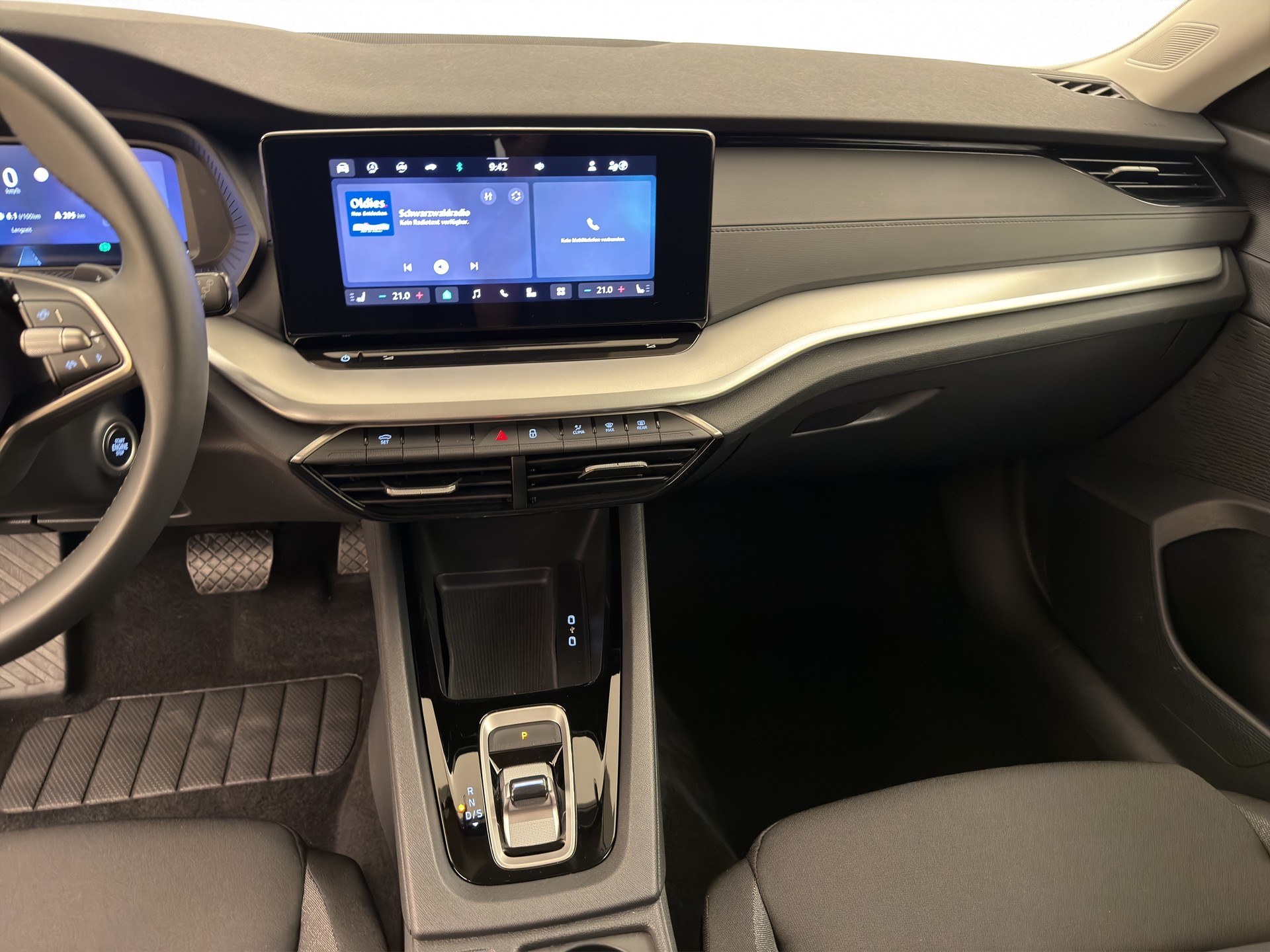 SKODA Octavia Combi 1.5 eTSI Essence DSG-image-14