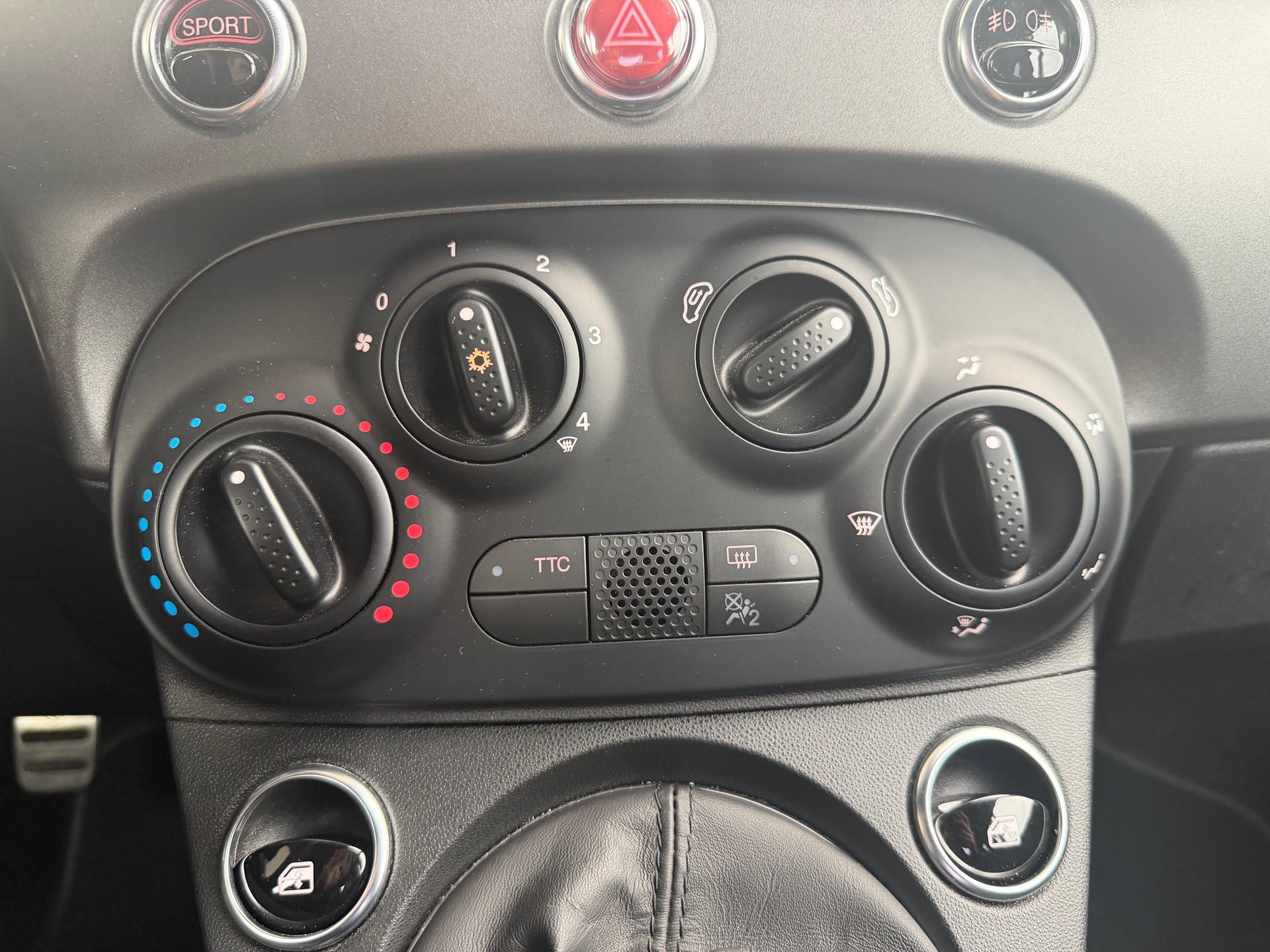 FIAT 595 1.4 16V Turbo Abarth Pista-image-12