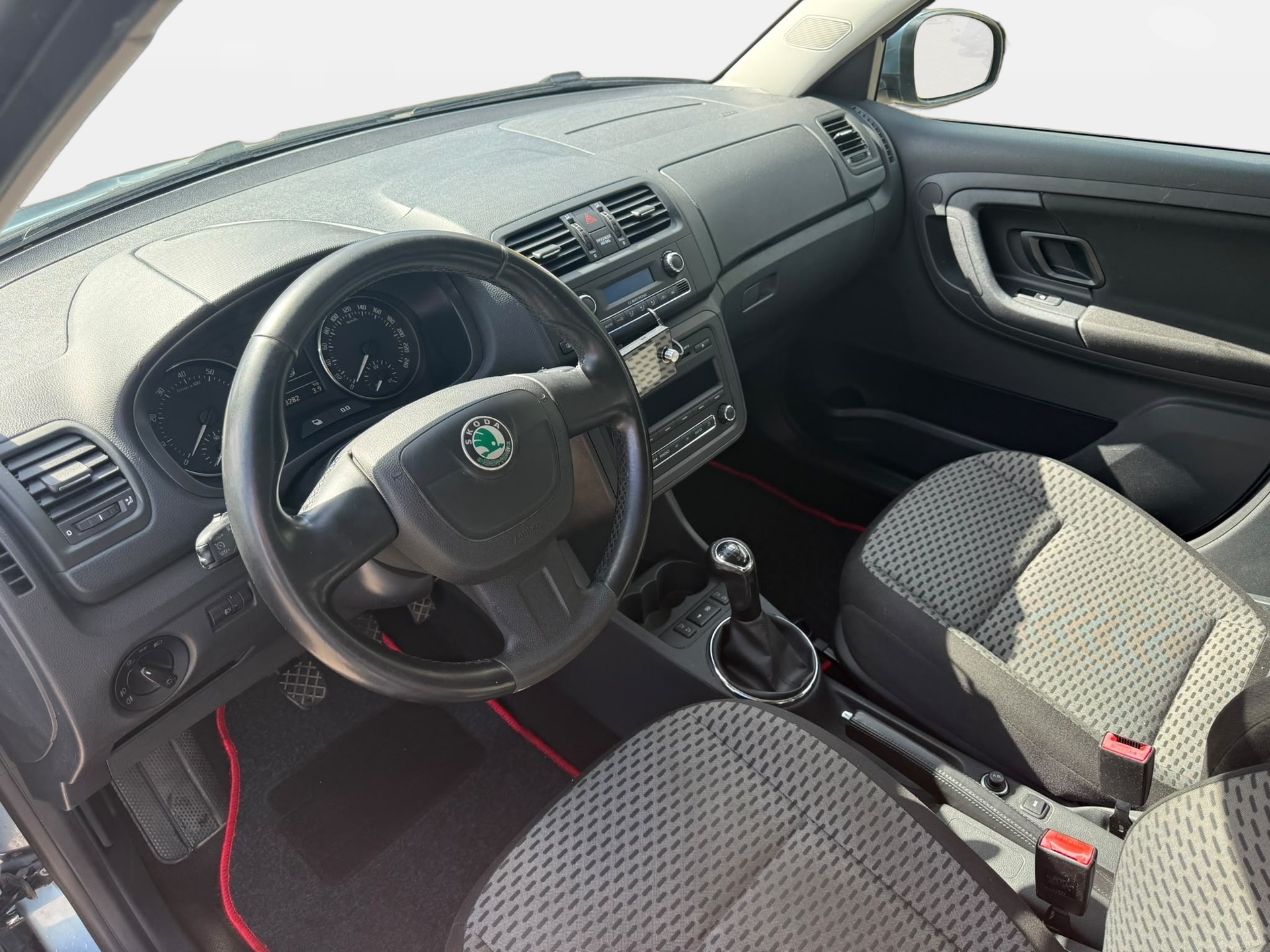 SKODA Fabia 1.2 TSI Classic-image-8