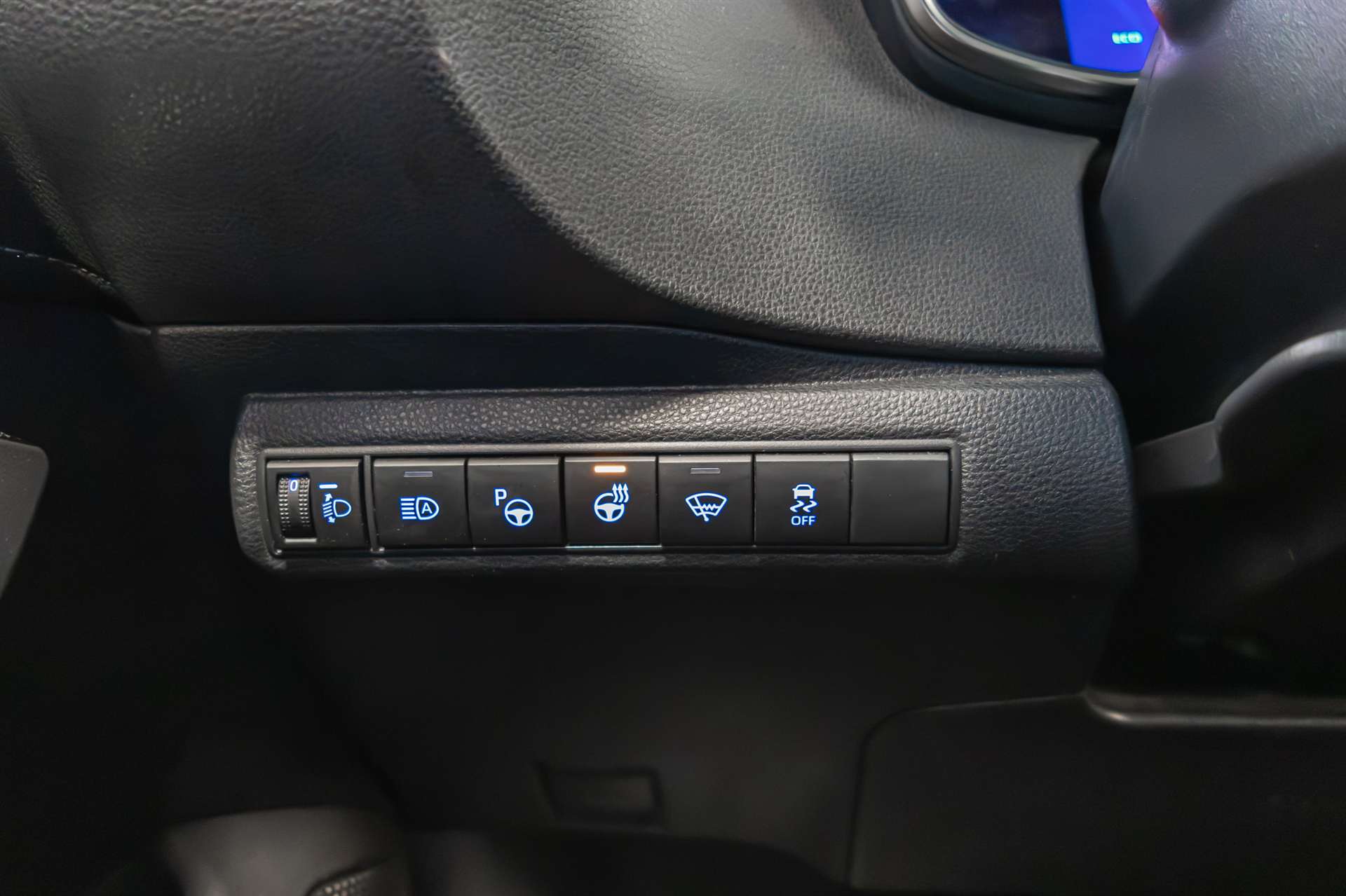 TOYOTA Corolla Touring Sports 1.8 HSD Comfort e-CVT-image-9