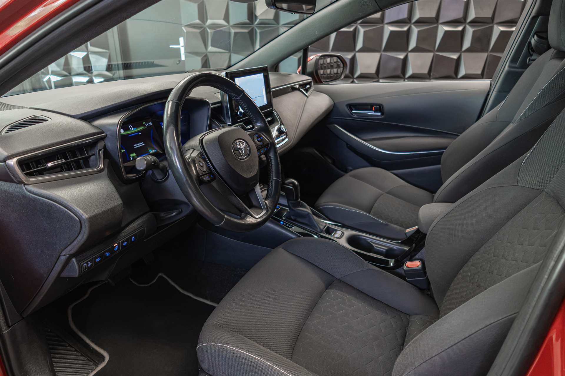 TOYOTA Corolla Touring Sports 1.8 HSD Comfort e-CVT-image-12
