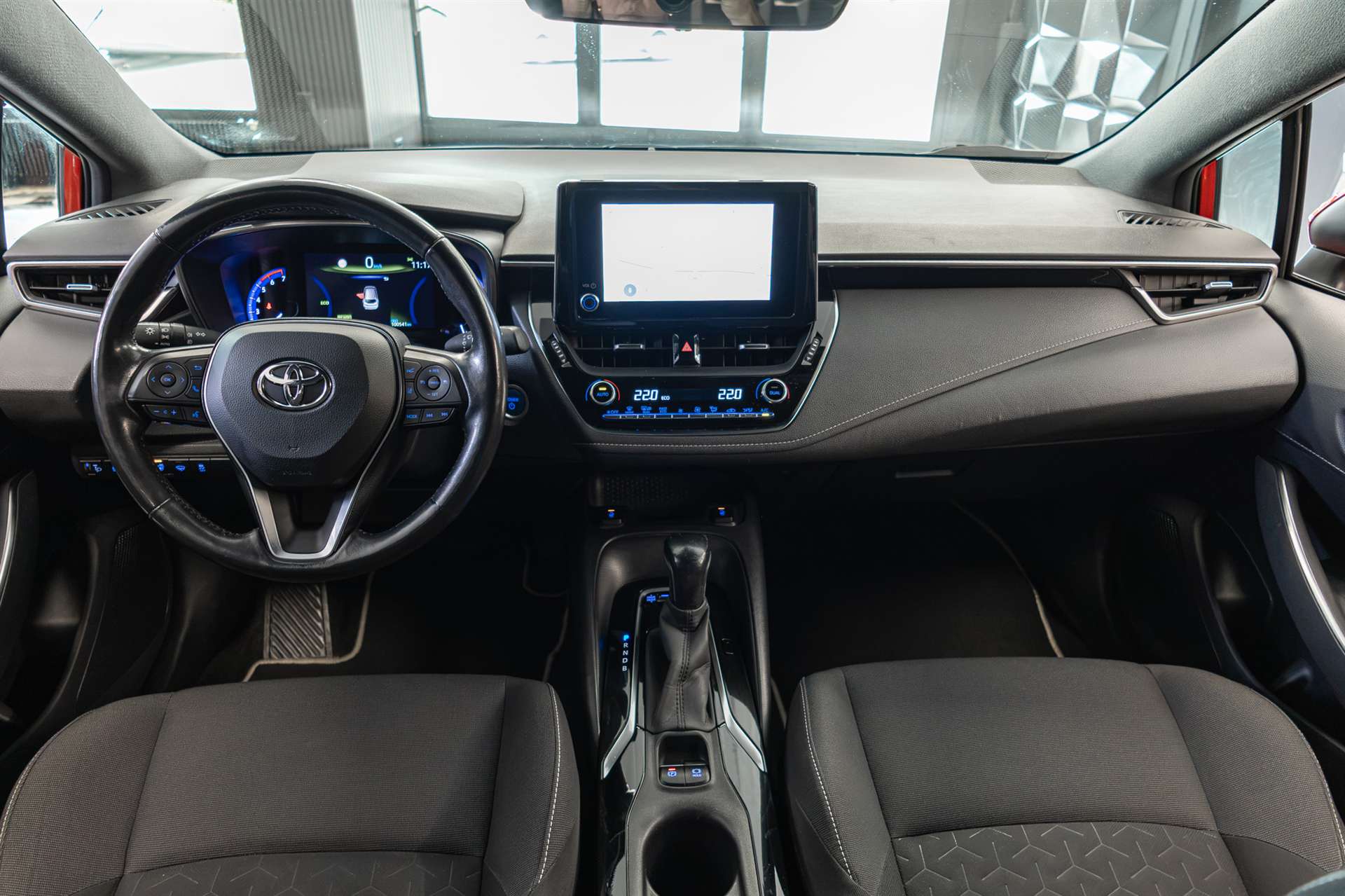 TOYOTA Corolla Touring Sports 1.8 HSD Comfort e-CVT-image-5