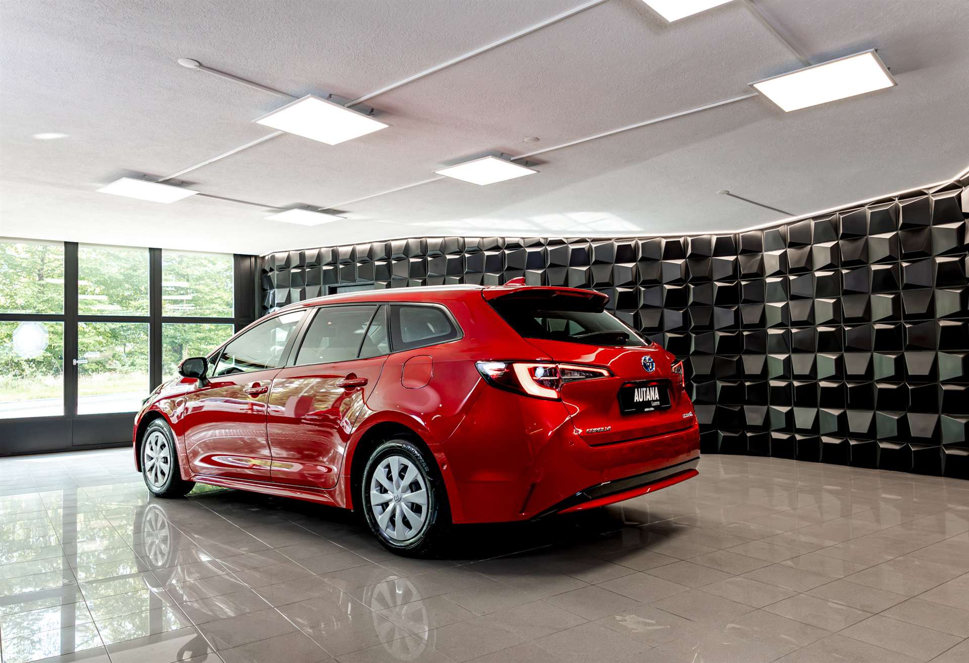 TOYOTA Corolla Touring Sports 1.8 HSD Comfort e-CVT-image-2