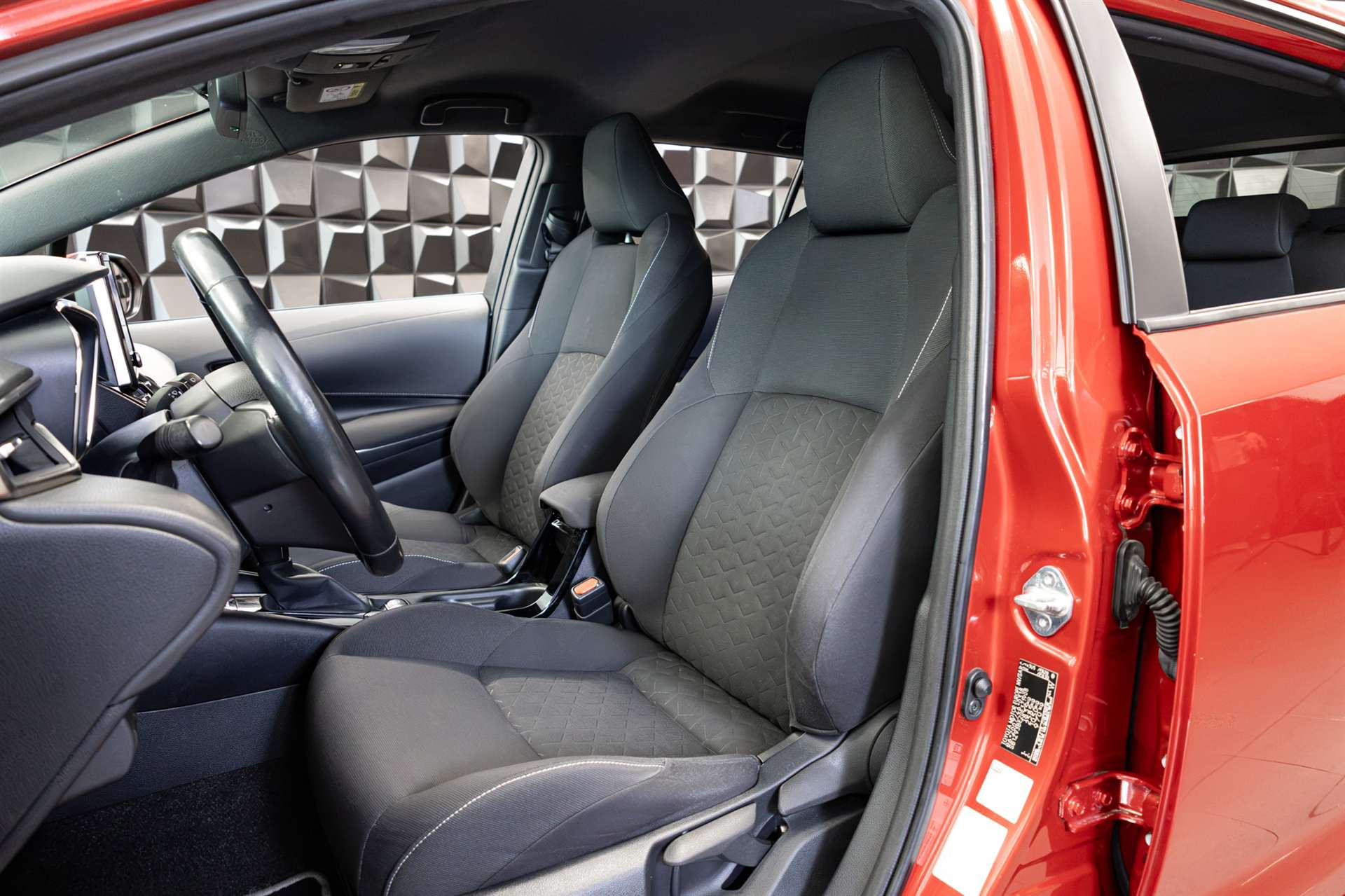 TOYOTA Corolla Touring Sports 1.8 HSD Comfort e-CVT-image-13