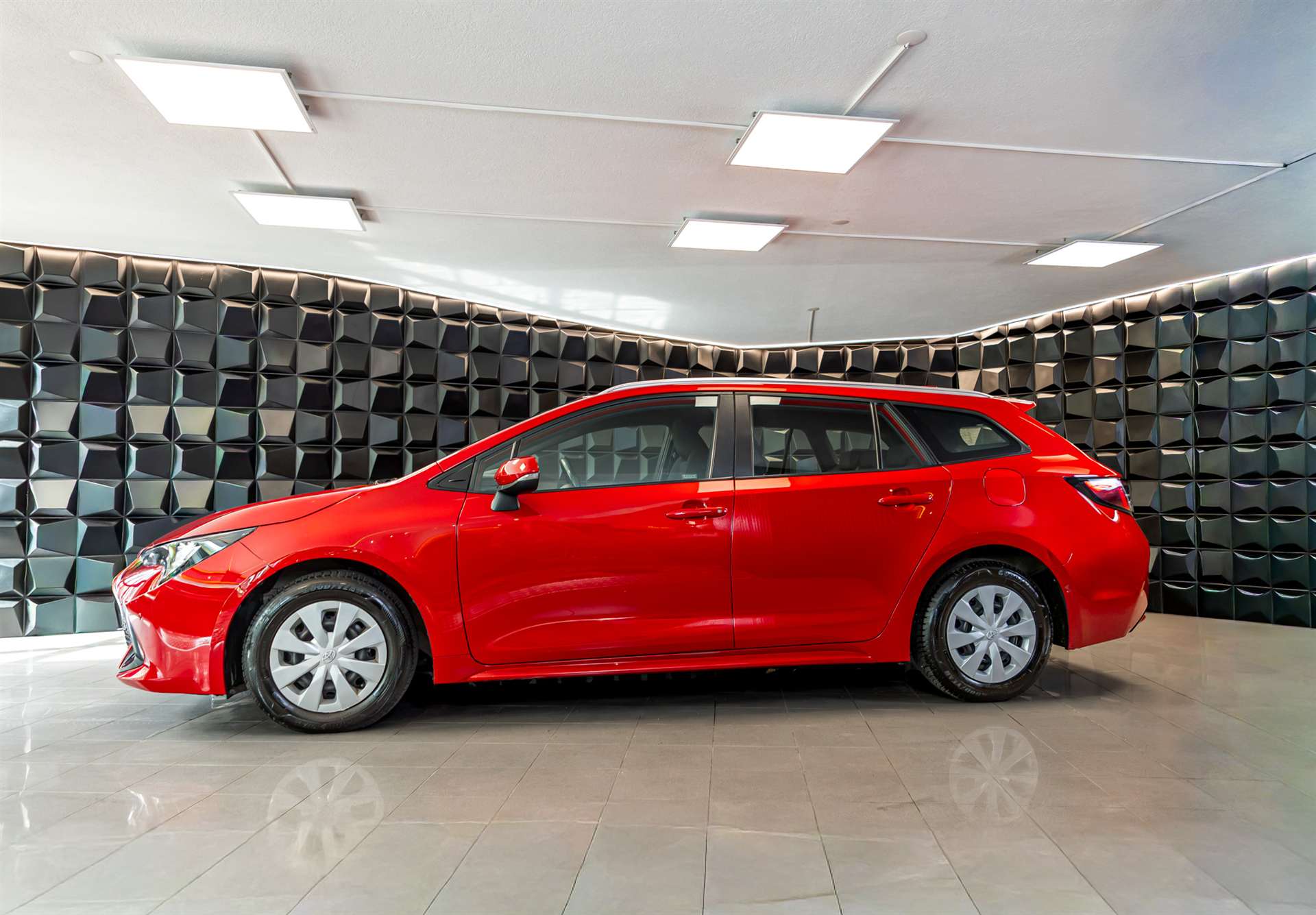 TOYOTA Corolla Touring Sports 1.8 HSD Comfort e-CVT-image-1