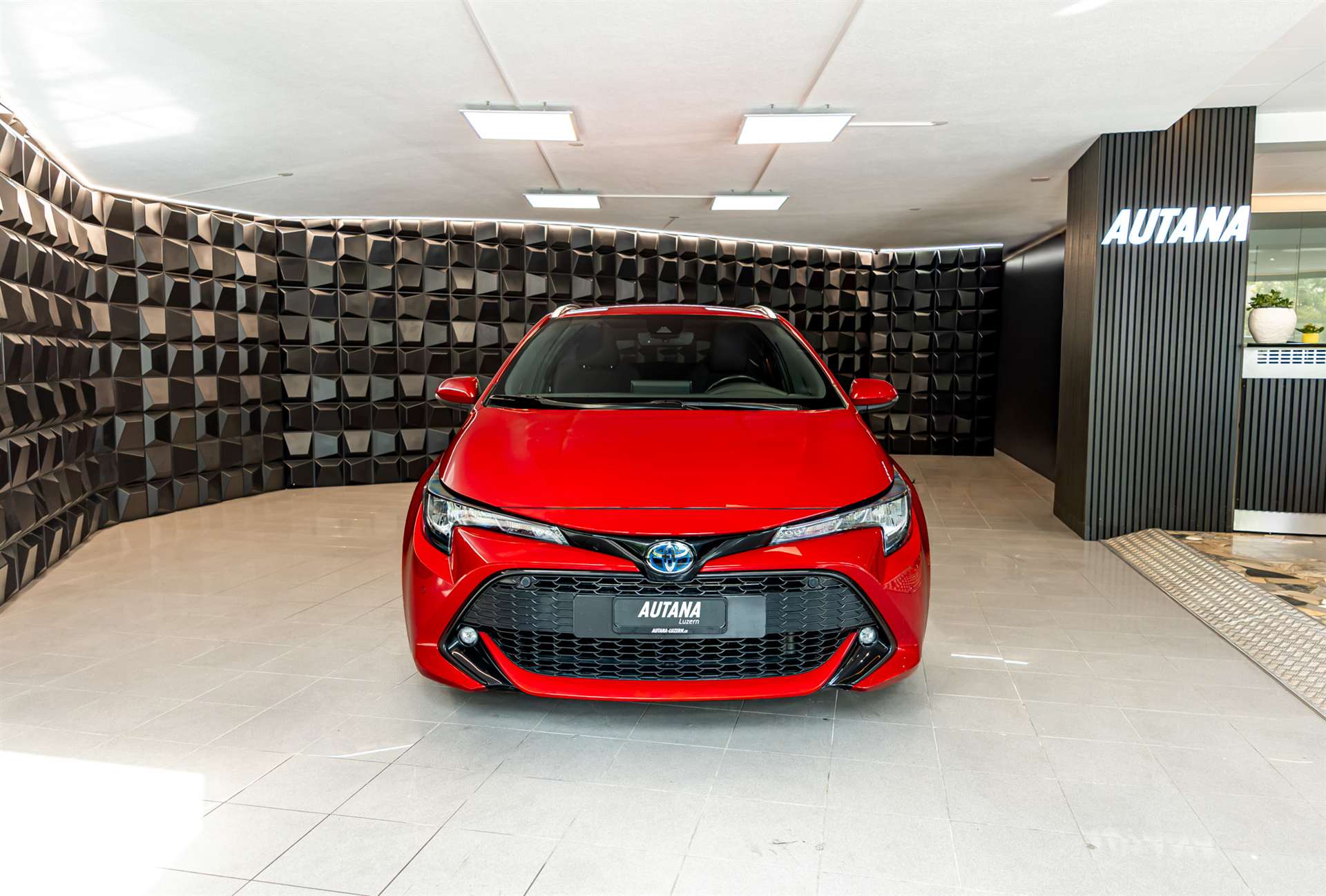 TOYOTA Corolla Touring Sports 1.8 HSD Comfort e-CVT-image-3