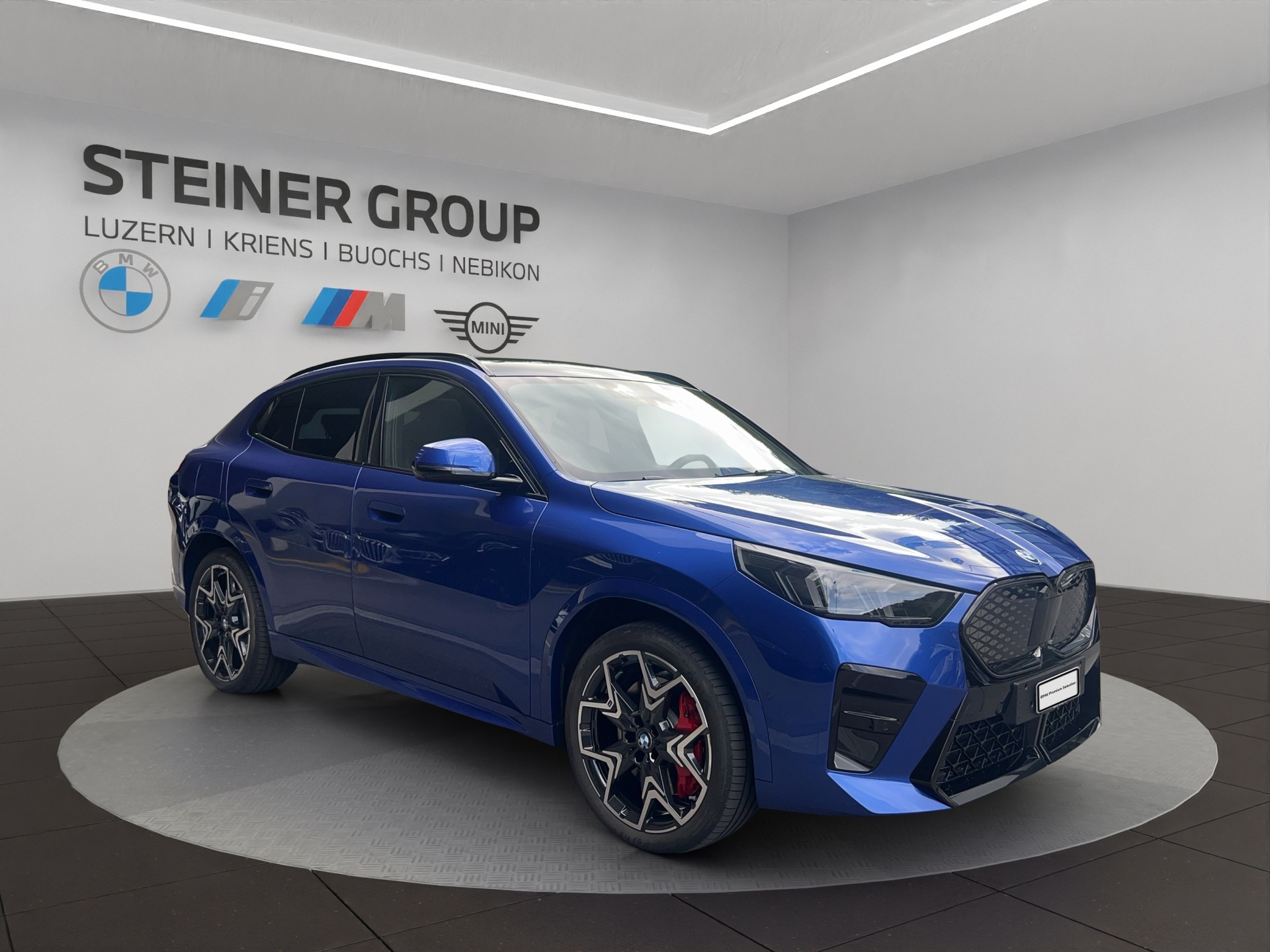 BMW iX2 xDrive 30 M Sport Pro-showroom-element-2
