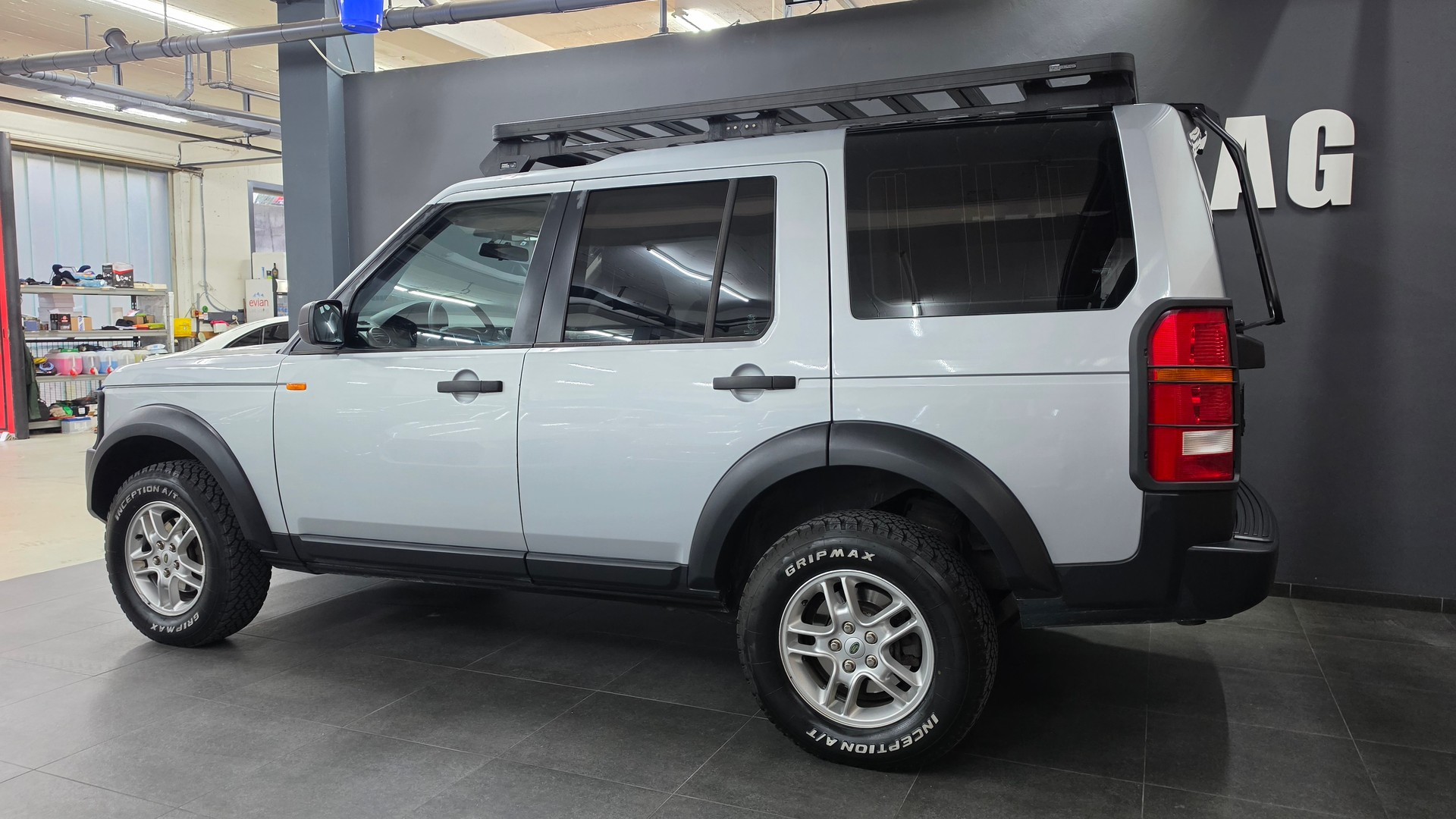 LAND ROVER Discovery 2.7d V6 S Handschalter-image-5