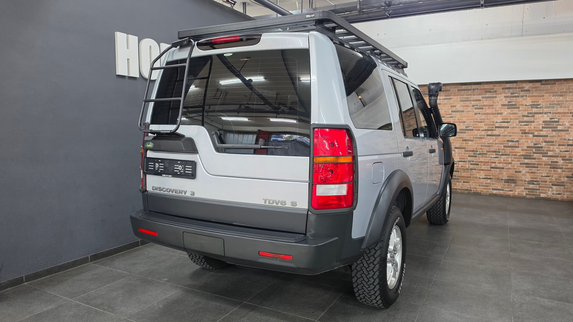 LAND ROVER Discovery 2.7d V6 S Handschalter-image-8
