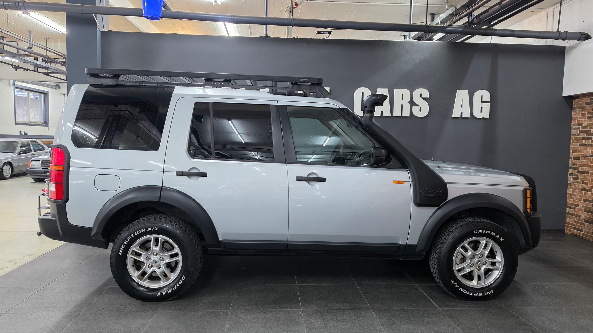 LAND ROVER Discovery 2.7d V6 S Handschalter-image-12
