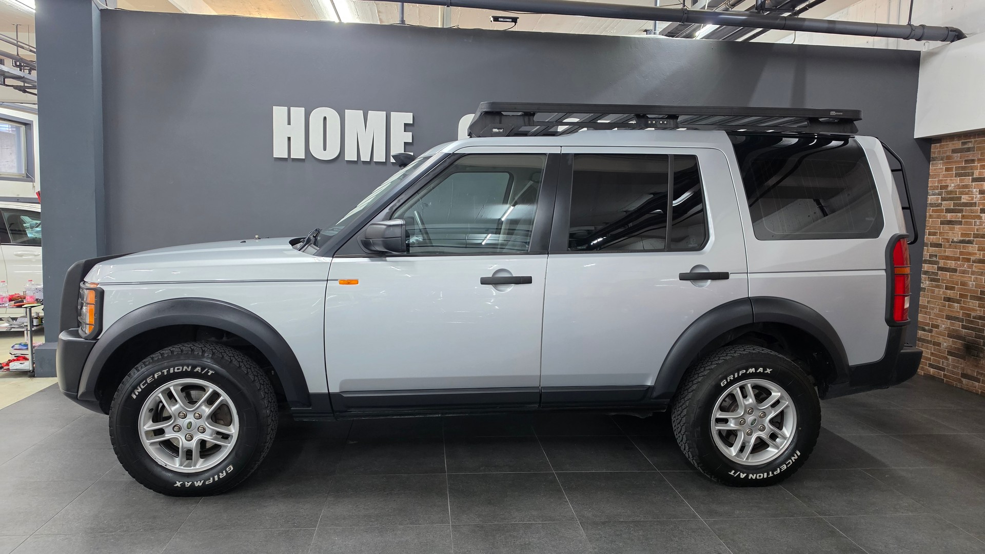 LAND ROVER Discovery 2.7d V6 S Handschalter-image-4