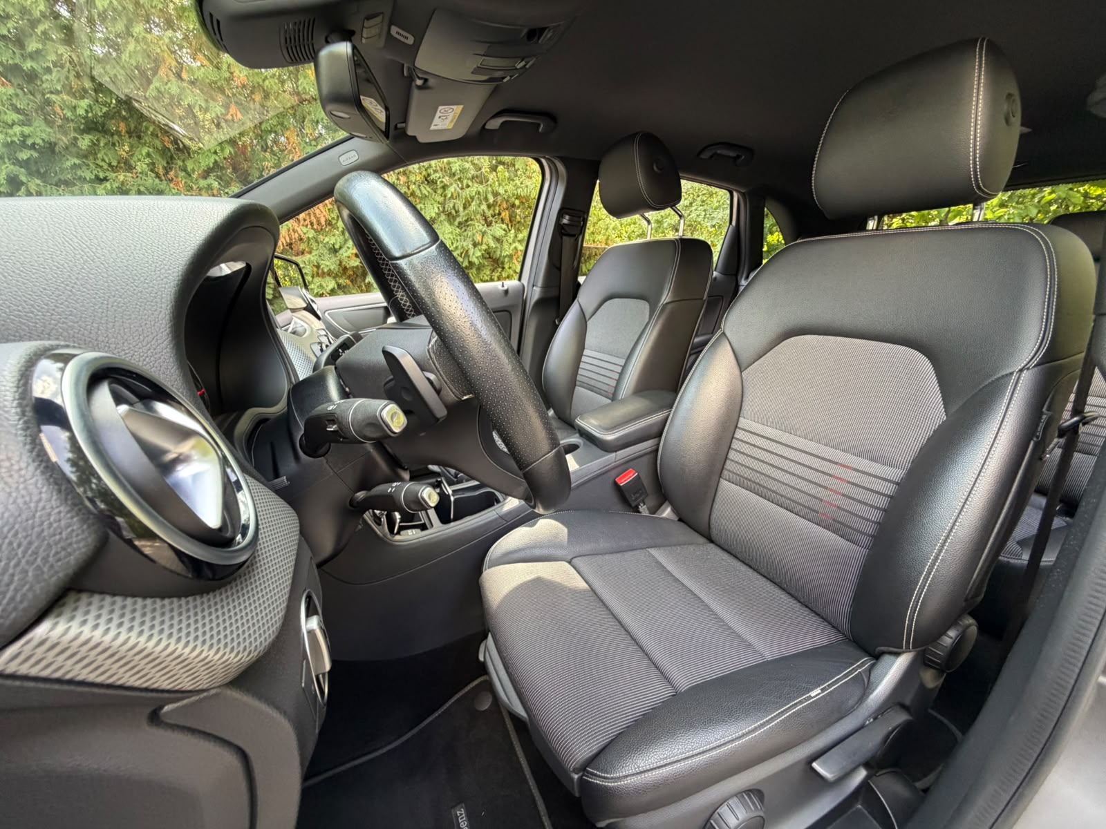 MERCEDES-BENZ B 220 CDI Swiss Star Edition Urban 4Matic 7G-DCT-image-11