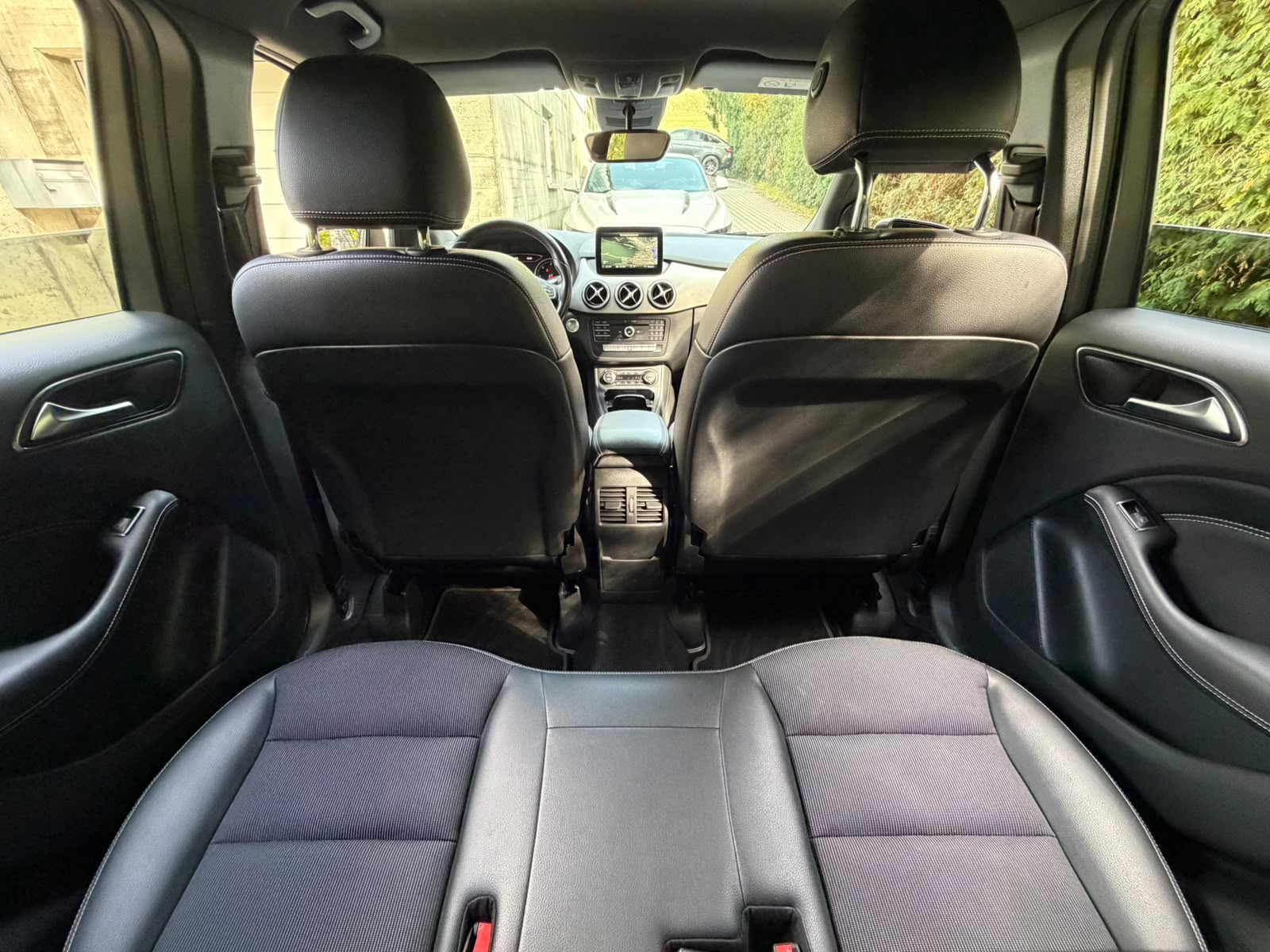 MERCEDES-BENZ B 220 CDI Swiss Star Edition Urban 4Matic 7G-DCT-image-17