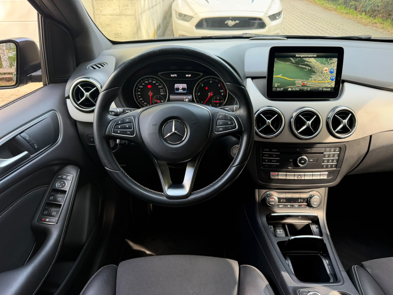 MERCEDES-BENZ B 220 CDI Swiss Star Edition Urban 4Matic 7G-DCT-image-19
