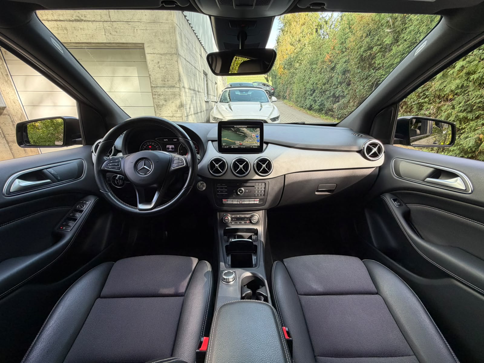 MERCEDES-BENZ B 220 CDI Swiss Star Edition Urban 4Matic 7G-DCT-image-18