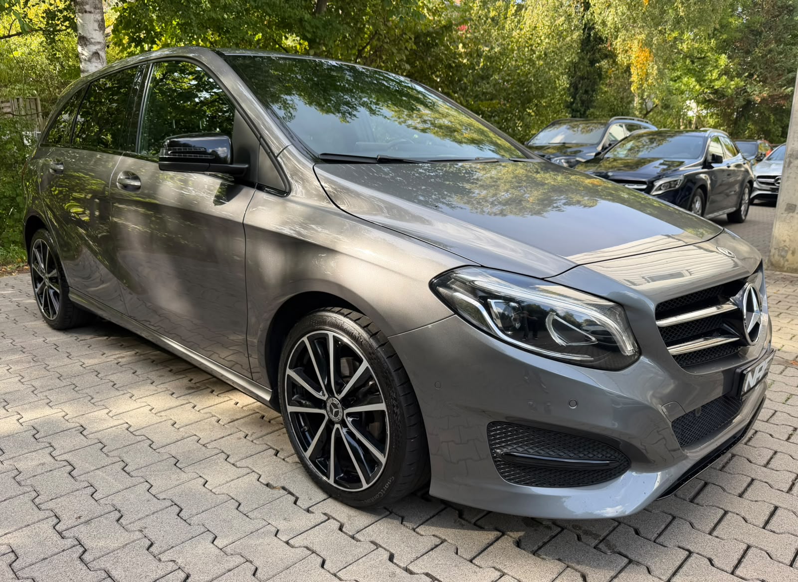 MERCEDES-BENZ B 220 CDI Swiss Star Edition Urban 4Matic 7G-DCT-image-6