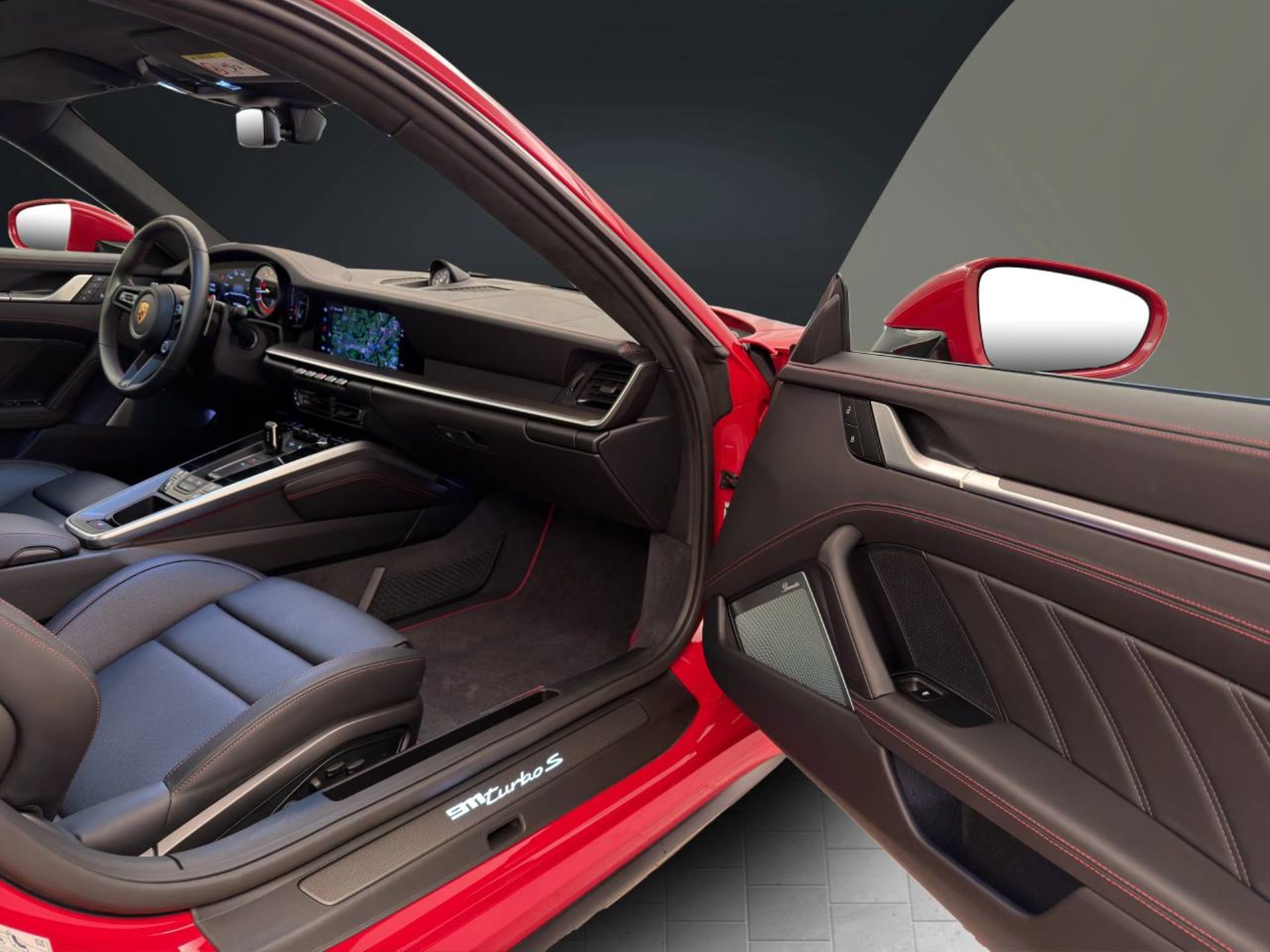 PORSCHE 911 Turbo S-image-17