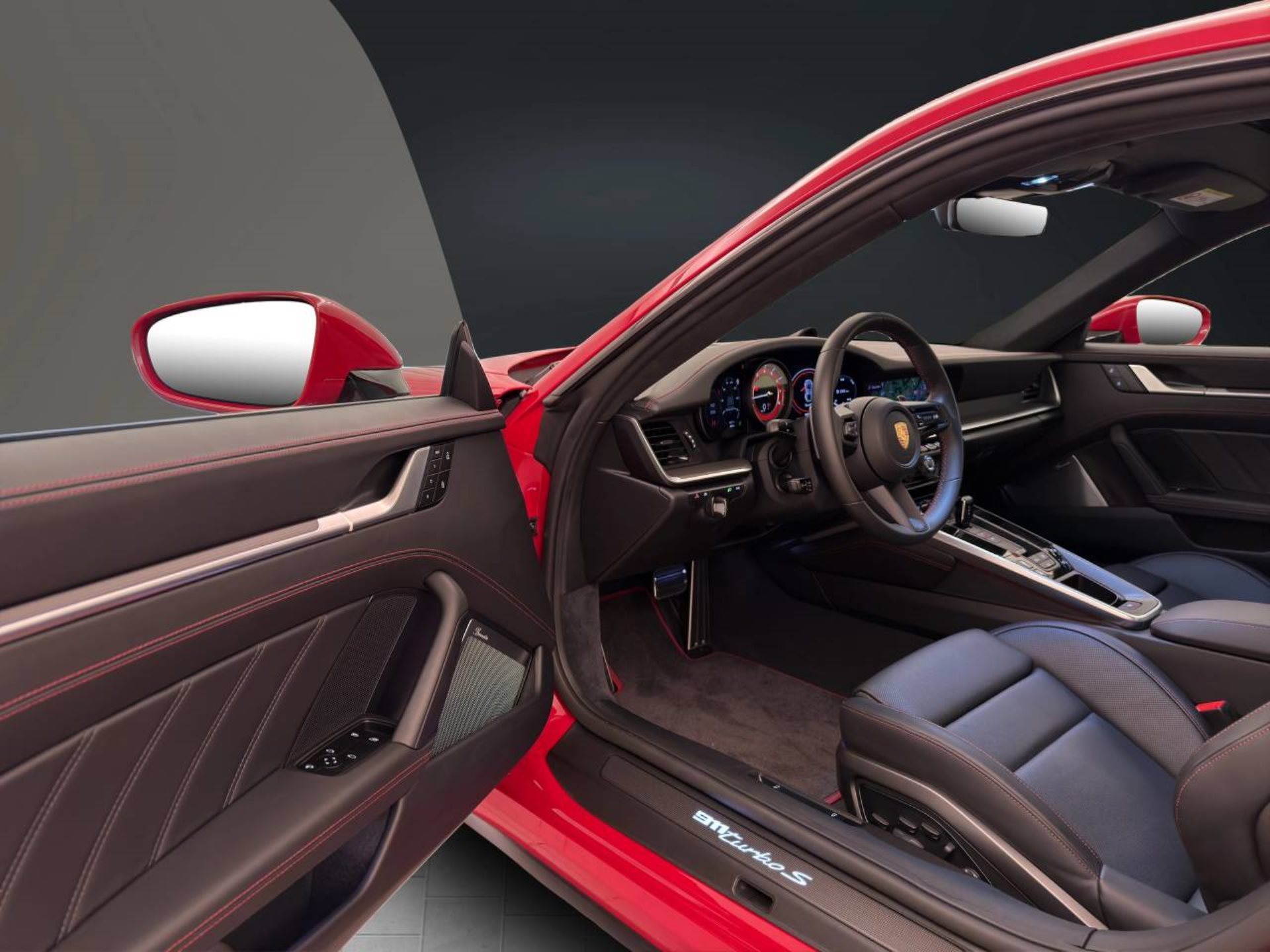 PORSCHE 911 Turbo S-image-3