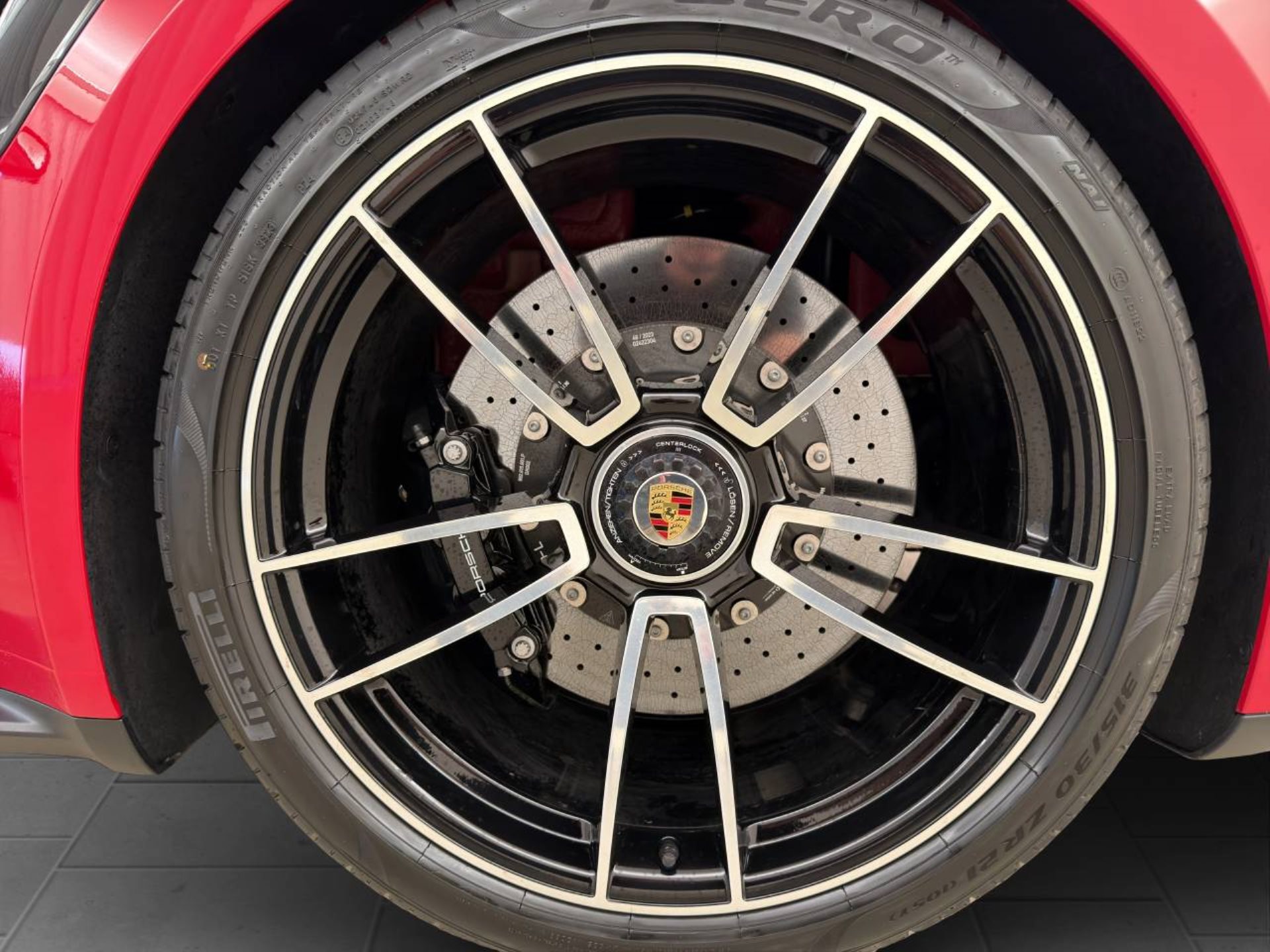 PORSCHE 911 Turbo S-image-11