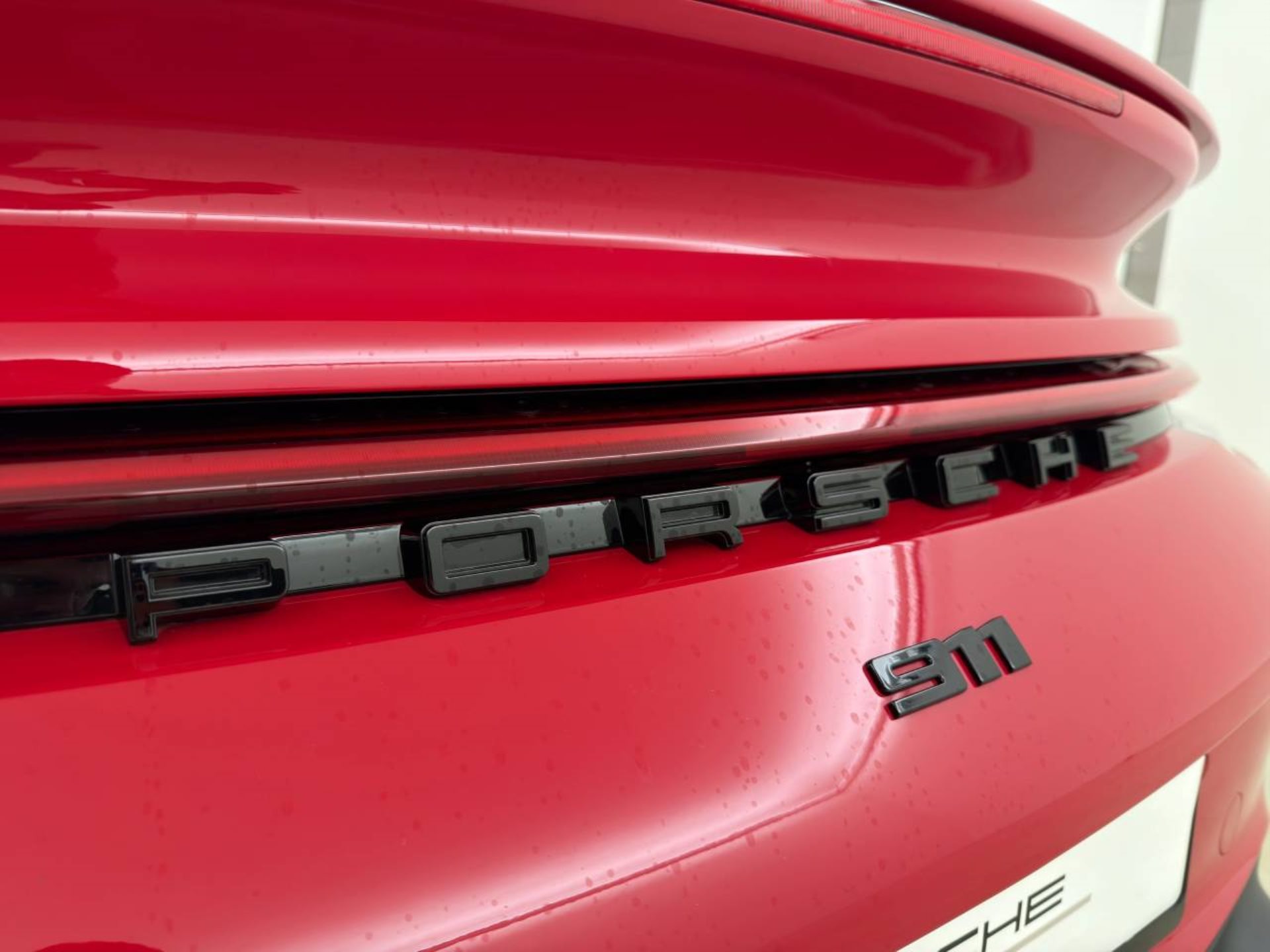 PORSCHE 911 Turbo S-image-24
