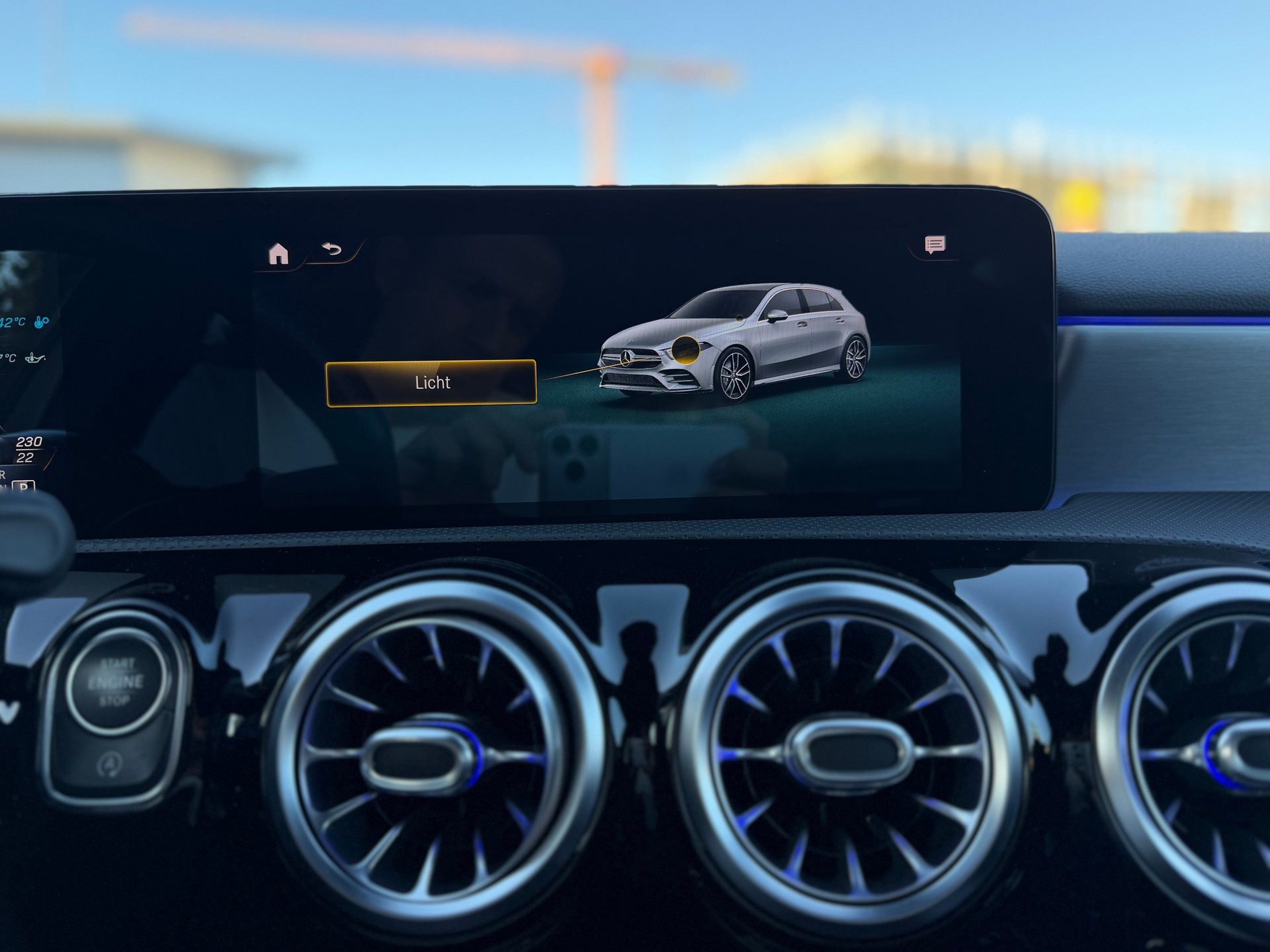 MERCEDES-BENZ A 35 AMG 4Matic Speedshift-image-25