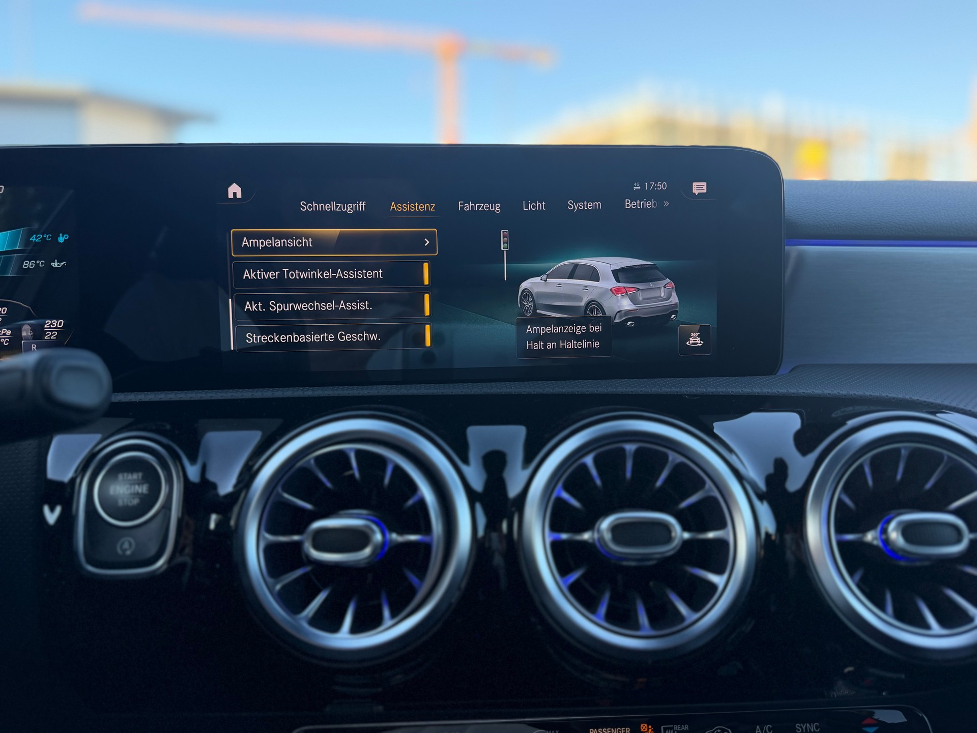 MERCEDES-BENZ A 35 AMG 4Matic Speedshift-image-27