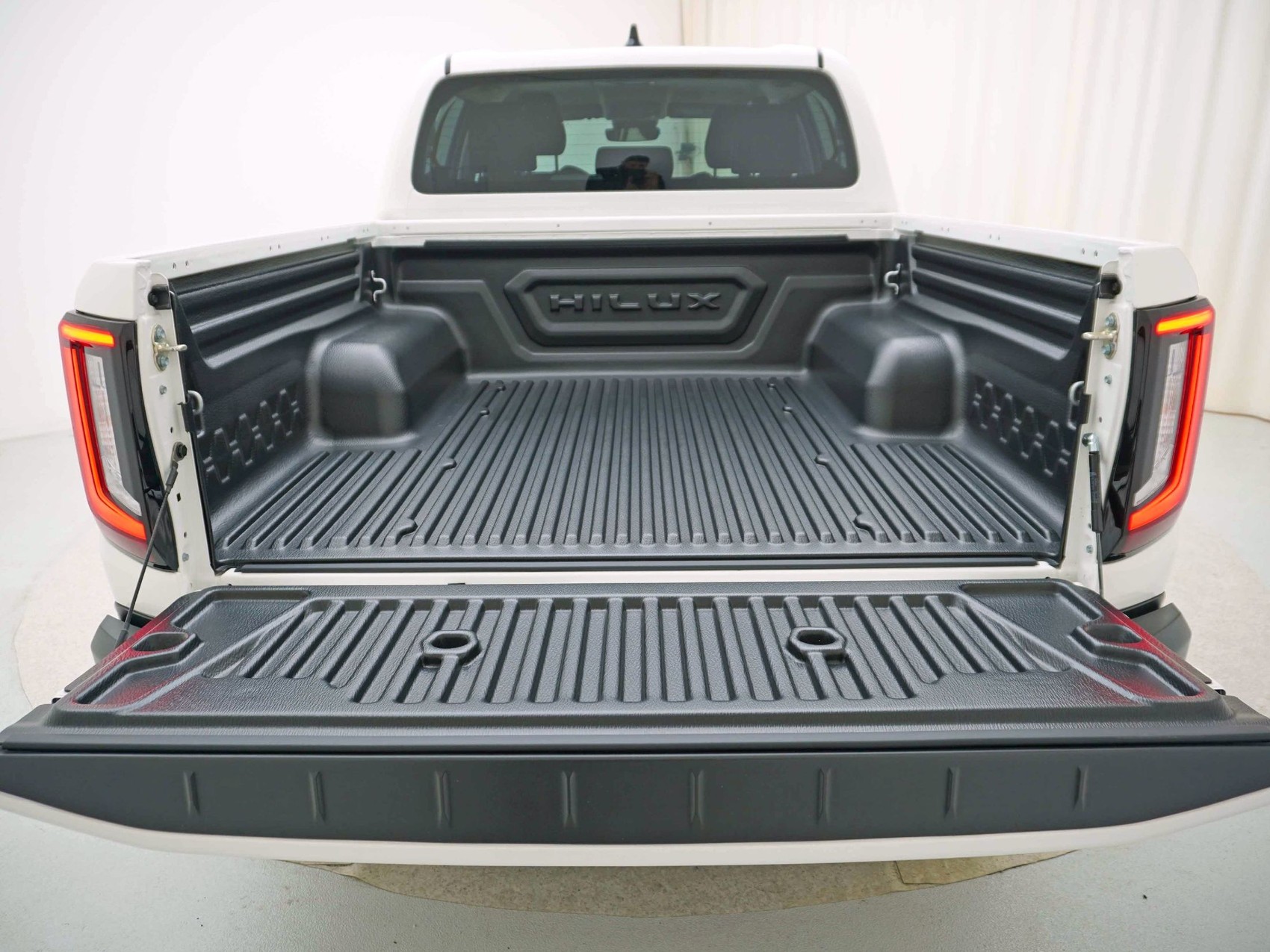 TOYOTA Hilux Double Cab.-Pick-up 59KWh Style ** 360° Kamera Rundumsicht **-image-23