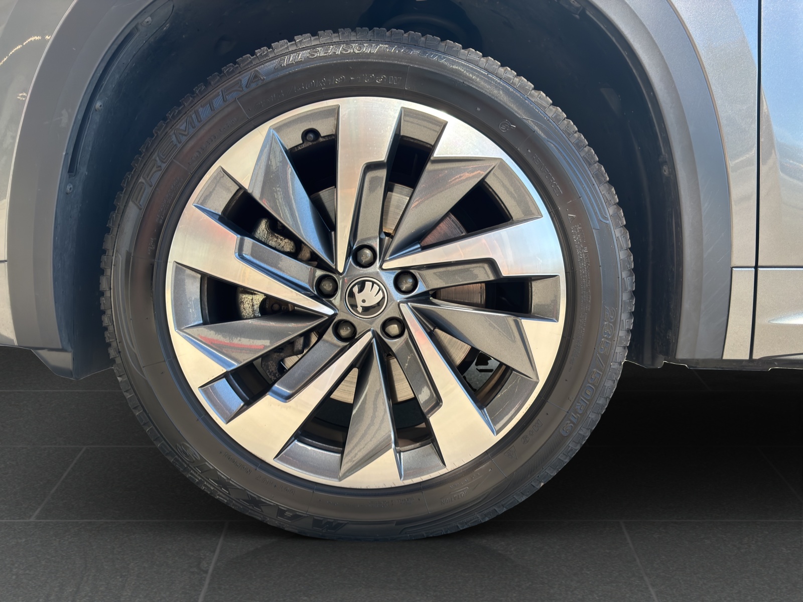 SKODA New Kodiaq 2.0 TSI Sportline 4x4 7 Sitzer mit AHK, Standheizung & Panorama-Schiebedach-image-11