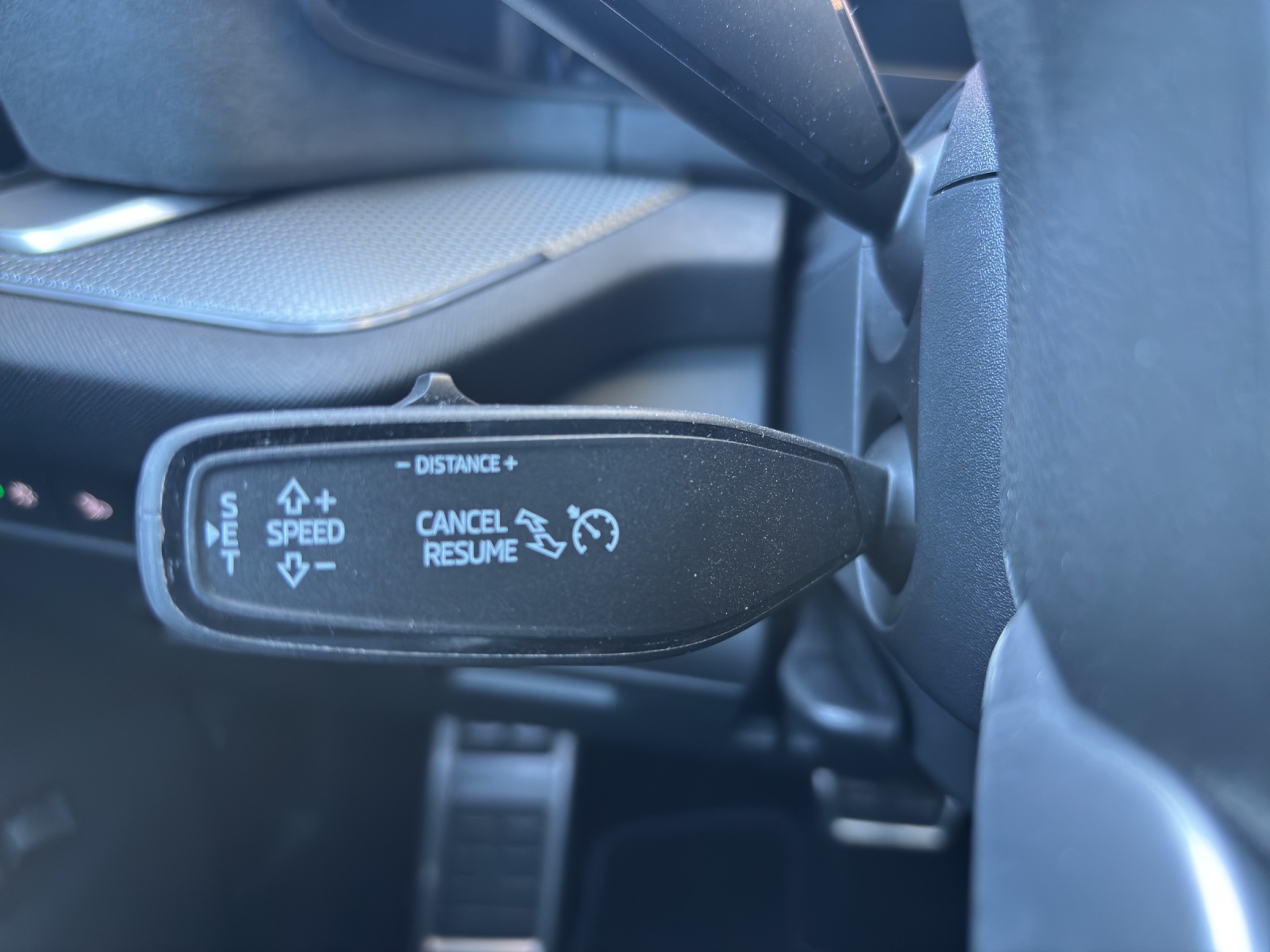 SKODA New Kodiaq 2.0 TSI Sportline 4x4 7 Sitzer mit AHK, Standheizung & Panorama-Schiebedach-image-15