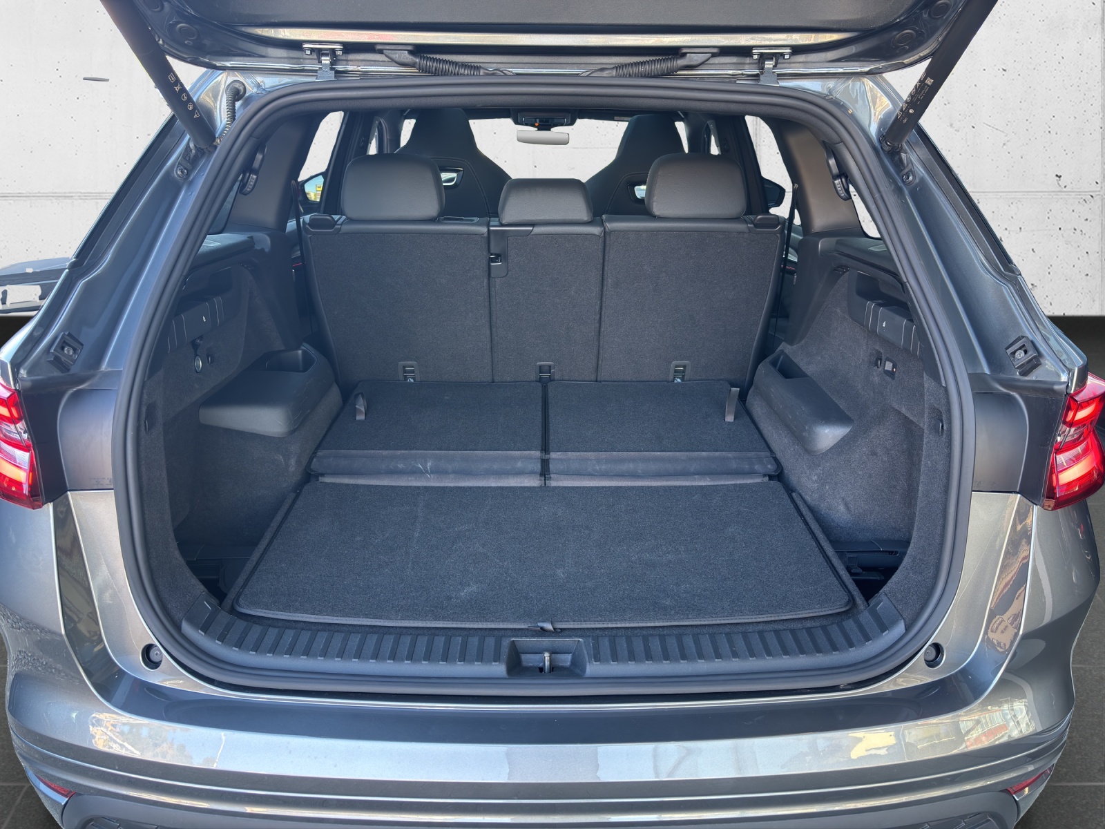 SKODA New Kodiaq 2.0 TSI Sportline 4x4 7 Sitzer mit AHK, Standheizung & Panorama-Schiebedach-image-7