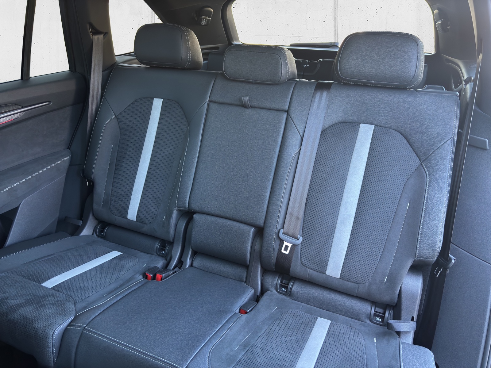 SKODA New Kodiaq 2.0 TSI Sportline 4x4 7 Sitzer mit AHK, Standheizung & Panorama-Schiebedach-image-30