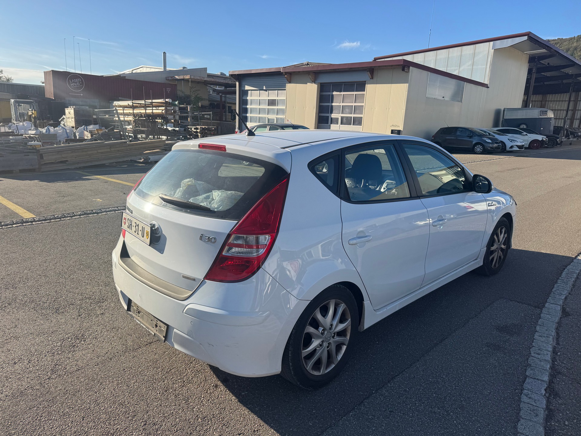 HYUNDAI i30 1.6 Style-image-8