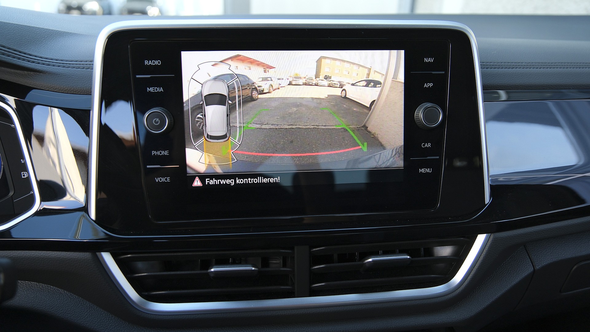 VW T-Roc 1.5 TSI EVO R-Line DSG-image-16