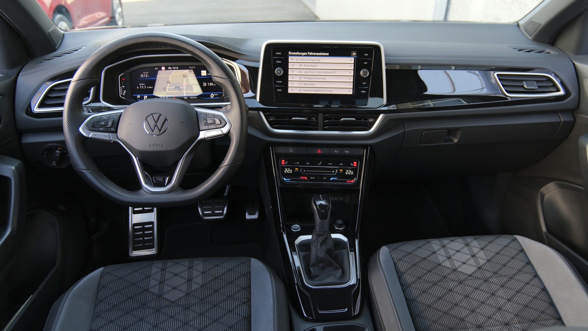 VW T-Roc 1.5 TSI EVO R-Line DSG-image-5