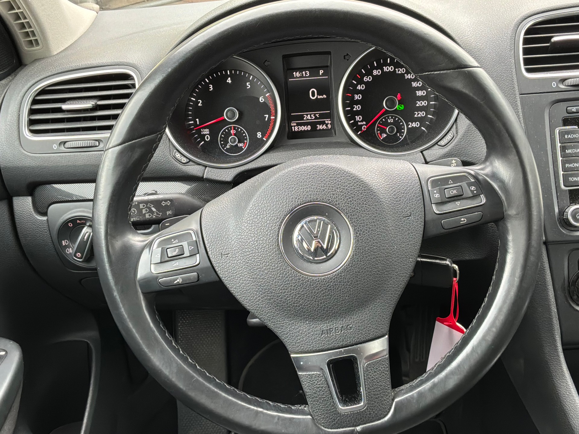 VW Golf Variant 1.4 TSI Comfortline DSG-image-9