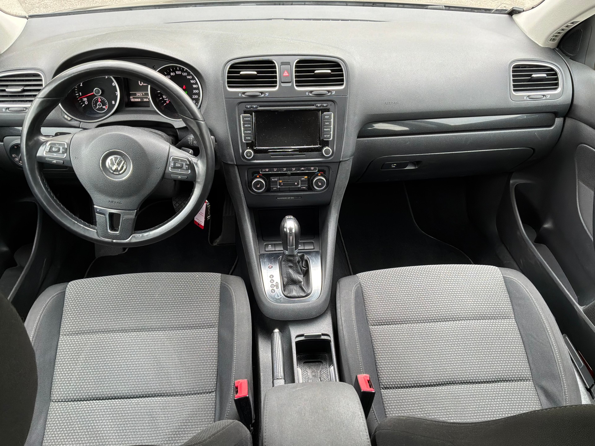 VW Golf Variant 1.4 TSI Comfortline DSG-image-8