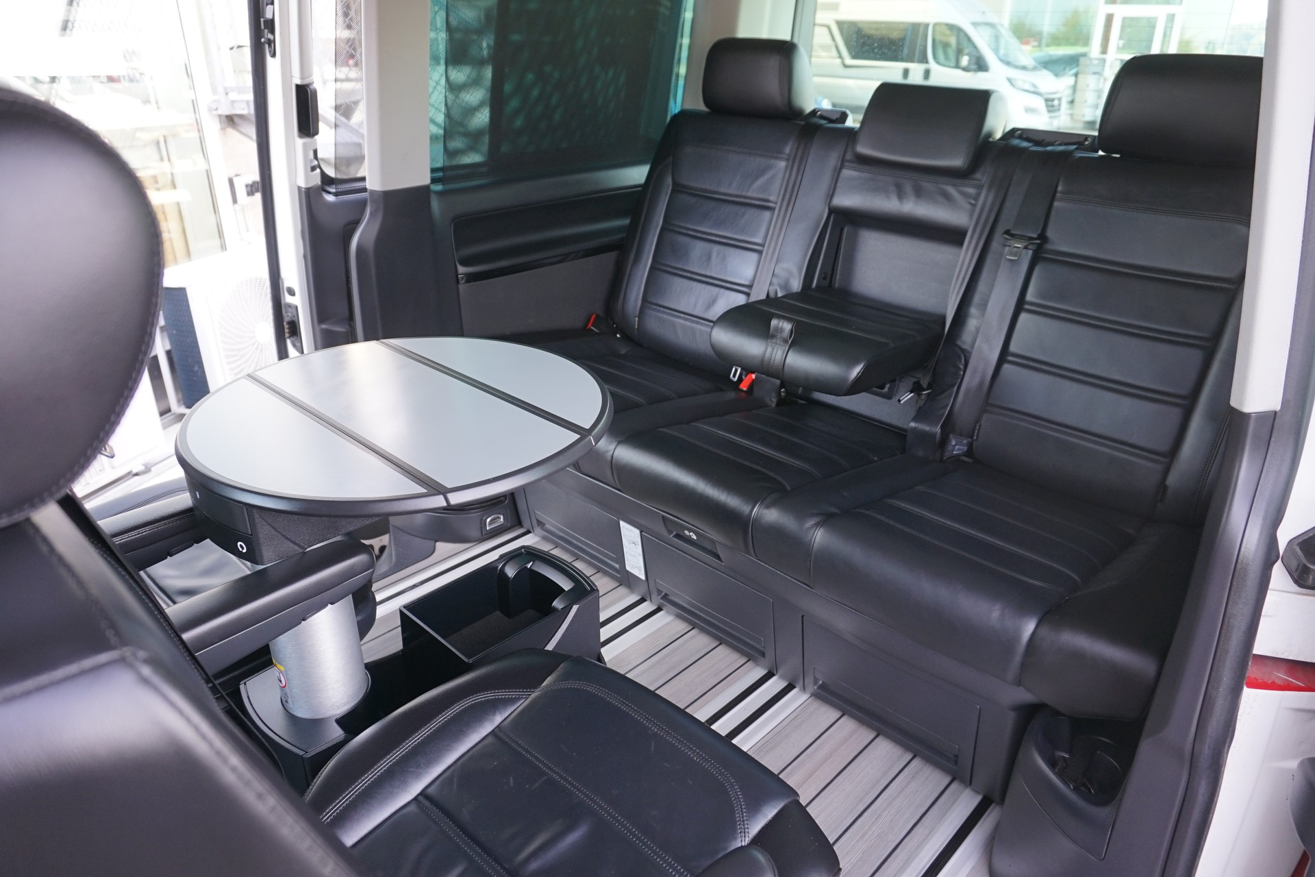 VW Multivan 2.0BiTDI High 4M-image-22