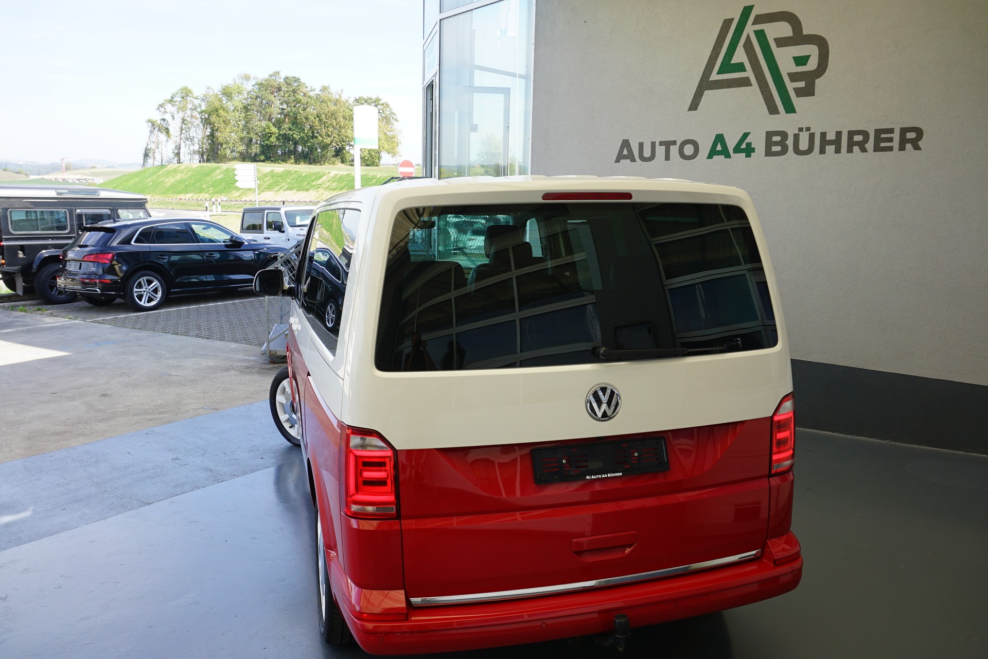 VW Multivan 2.0BiTDI High 4M-image-9