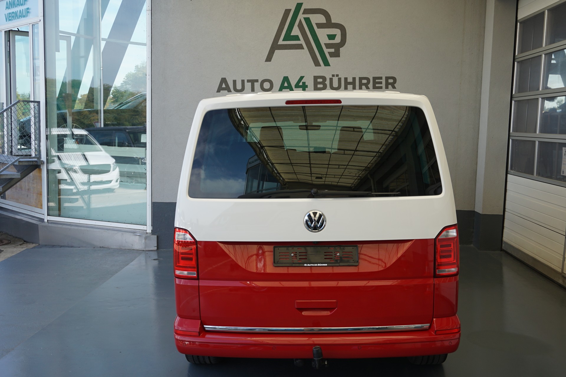VW Multivan 2.0BiTDI High 4M-image-12