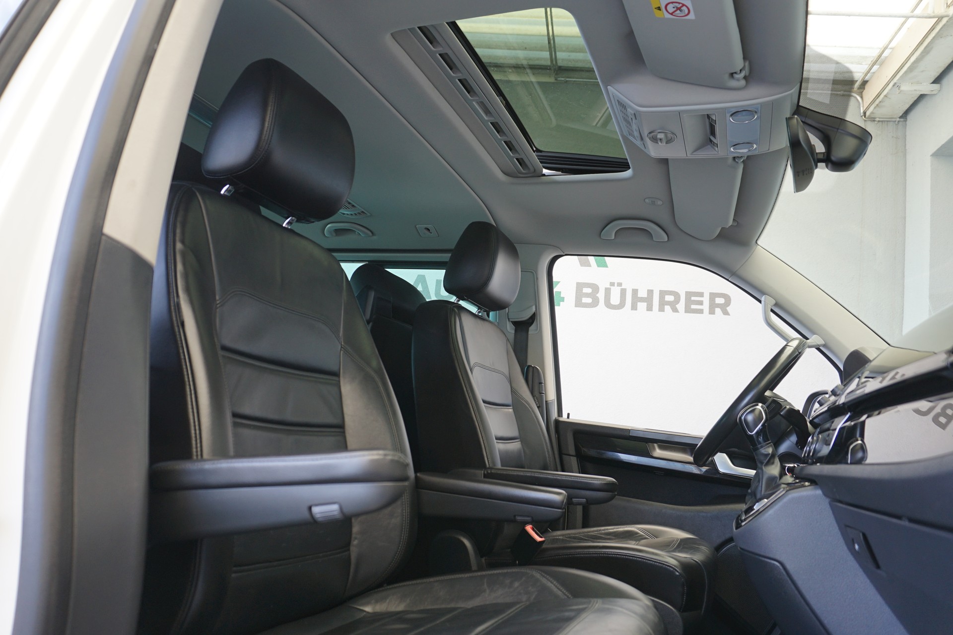 VW Multivan 2.0BiTDI High 4M-image-24