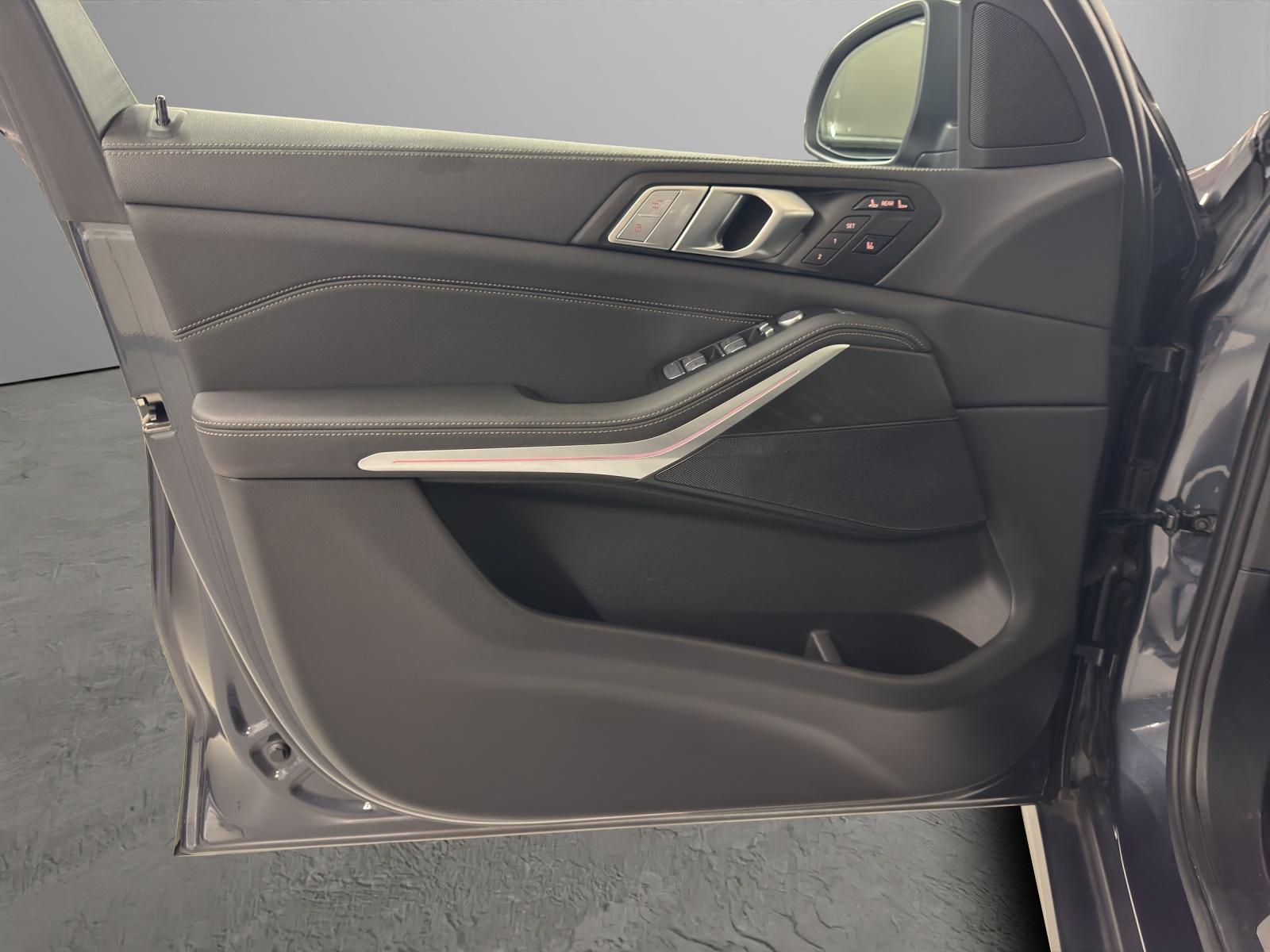 BMW X7 40d xDrive-image-11