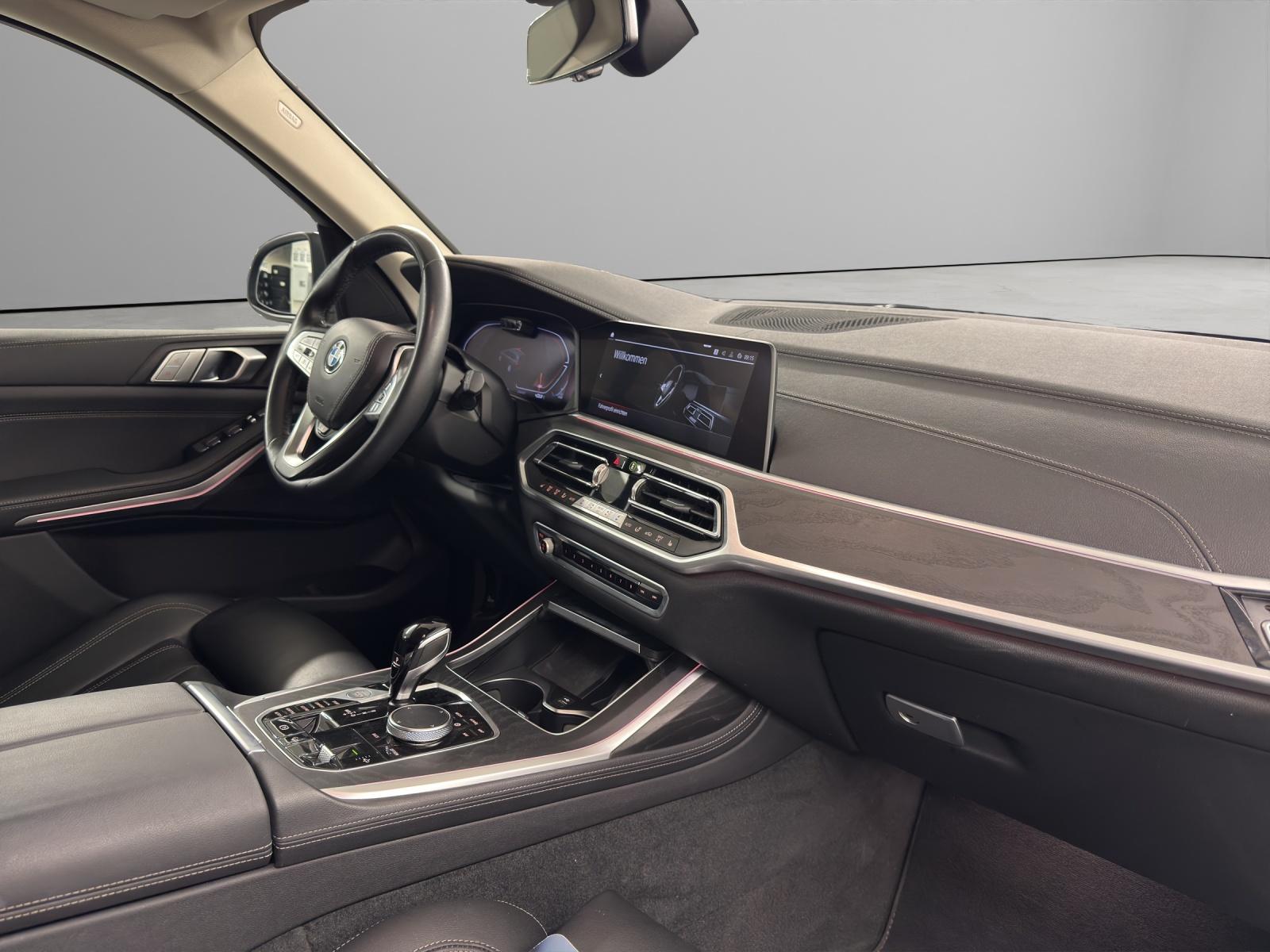 BMW X7 40d xDrive-image-16