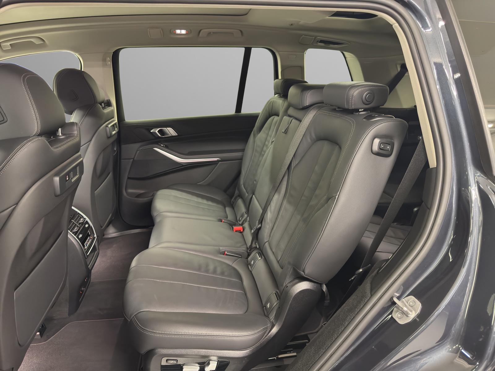 BMW X7 40d xDrive-image-12
