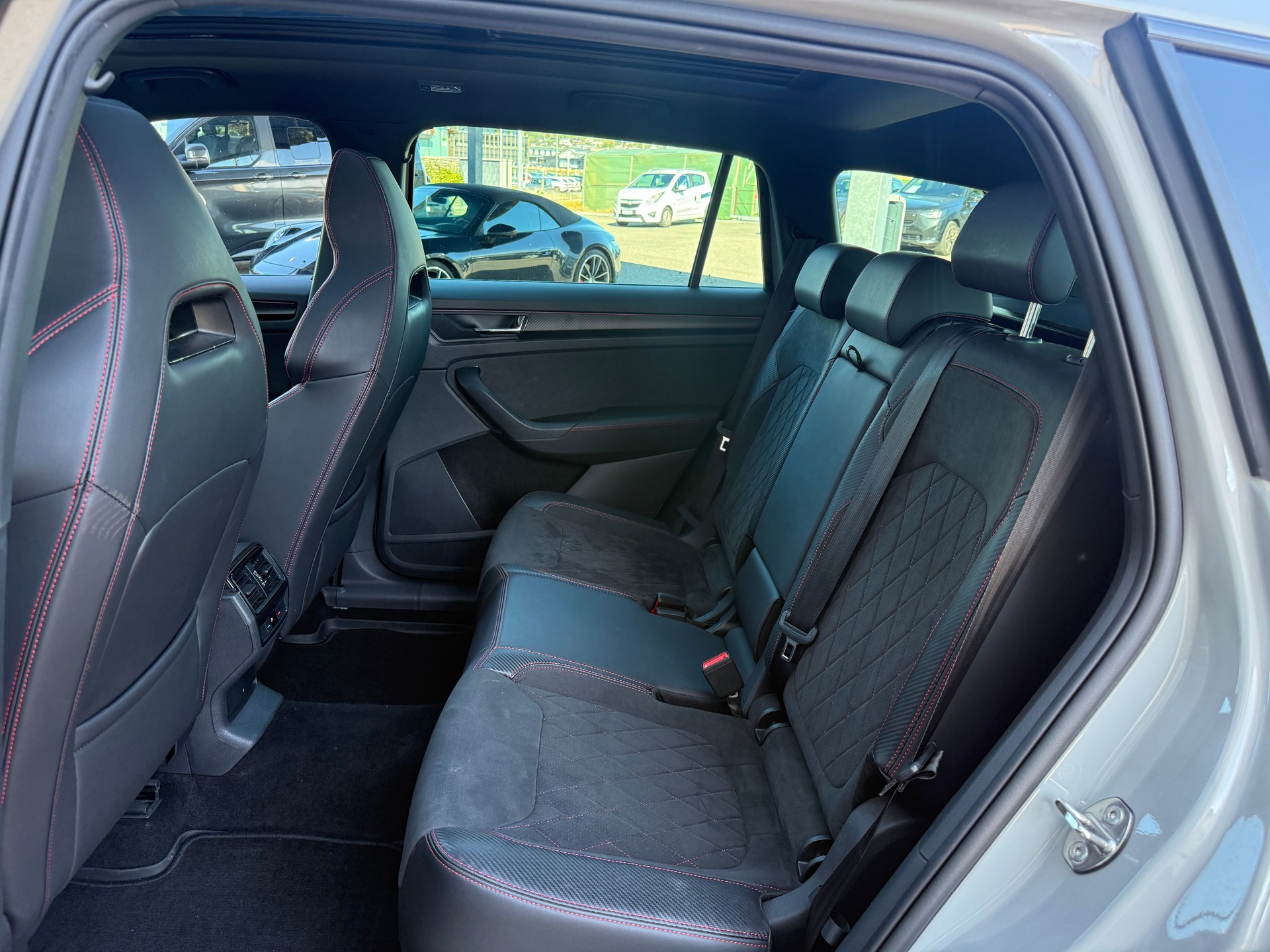 SKODA Kodiaq 2.0 TSI RS DSG-image-9