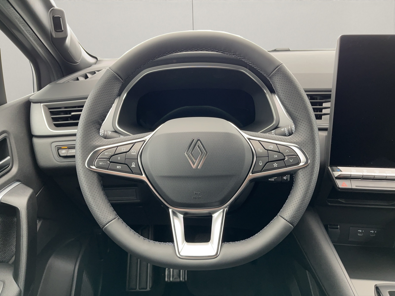 RENAULT Captur 1.8 E-Tech techno-image-9