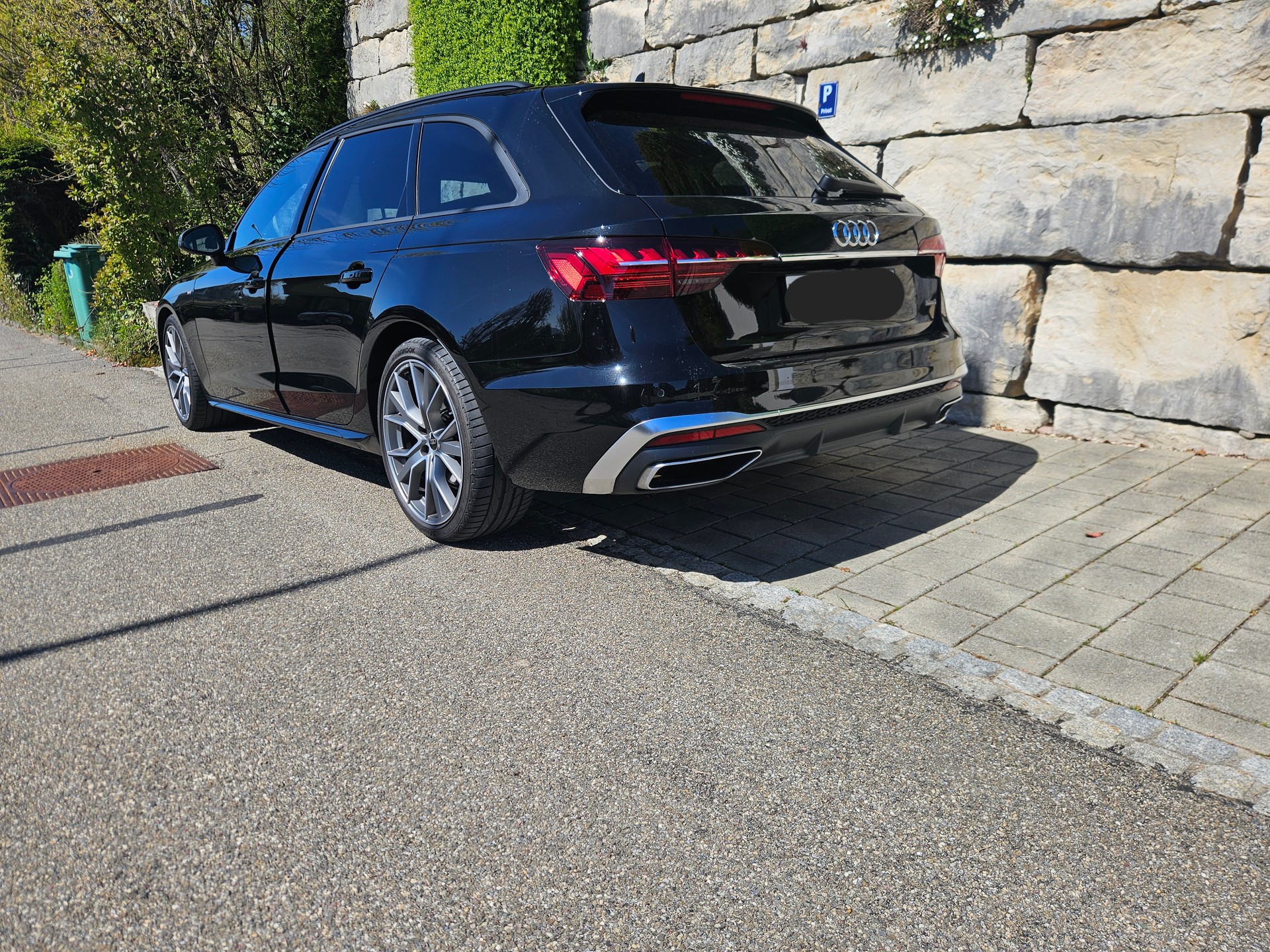 AUDI 2.0 40 TDI S Line quattro S-Tronic Service 10 Jahre oder 100'000km (Amag) 8- fach-image-1