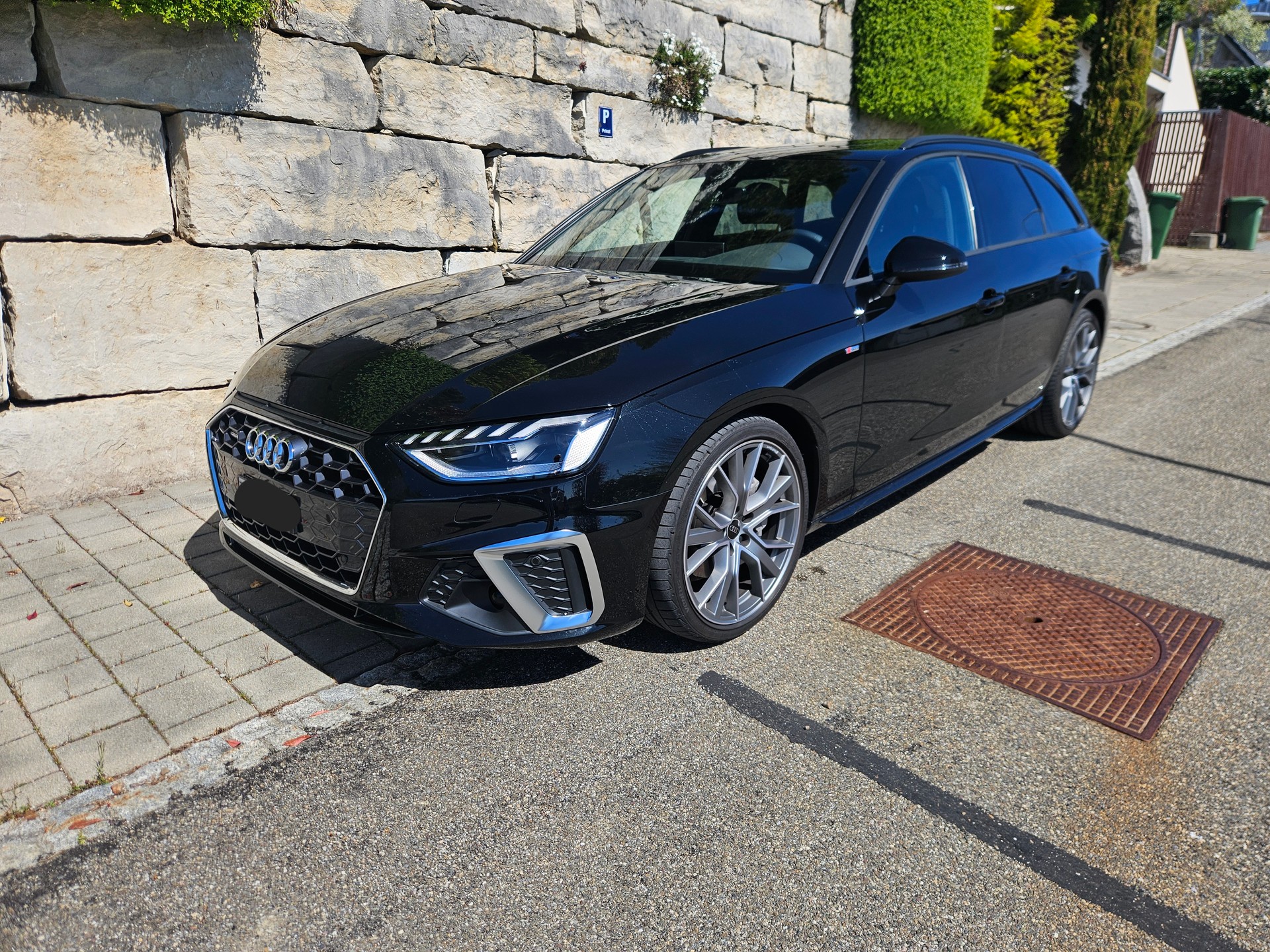 AUDI 2.0 40 TDI S Line quattro S-Tronic Service 10 Jahre oder 100'000km (Amag) 8- fach-image-0
