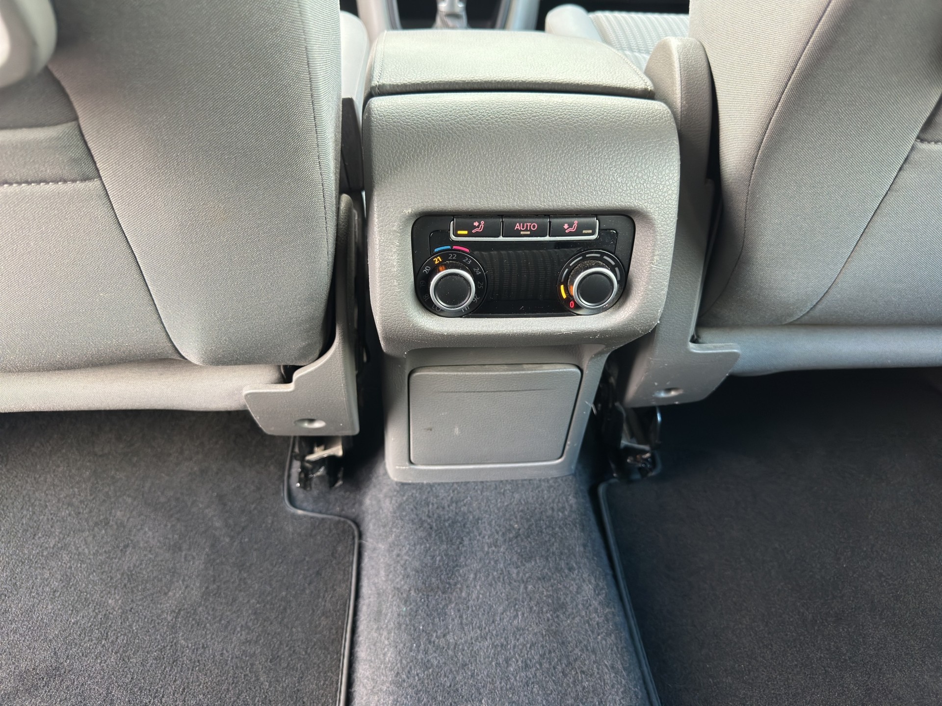 SEAT Alhambra 1.4 TSI Style DSG-image-11