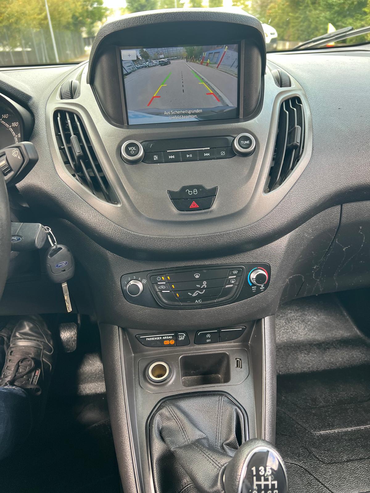 FORD Transit Courier Van 1.0 EcoBoost Limited-image-9